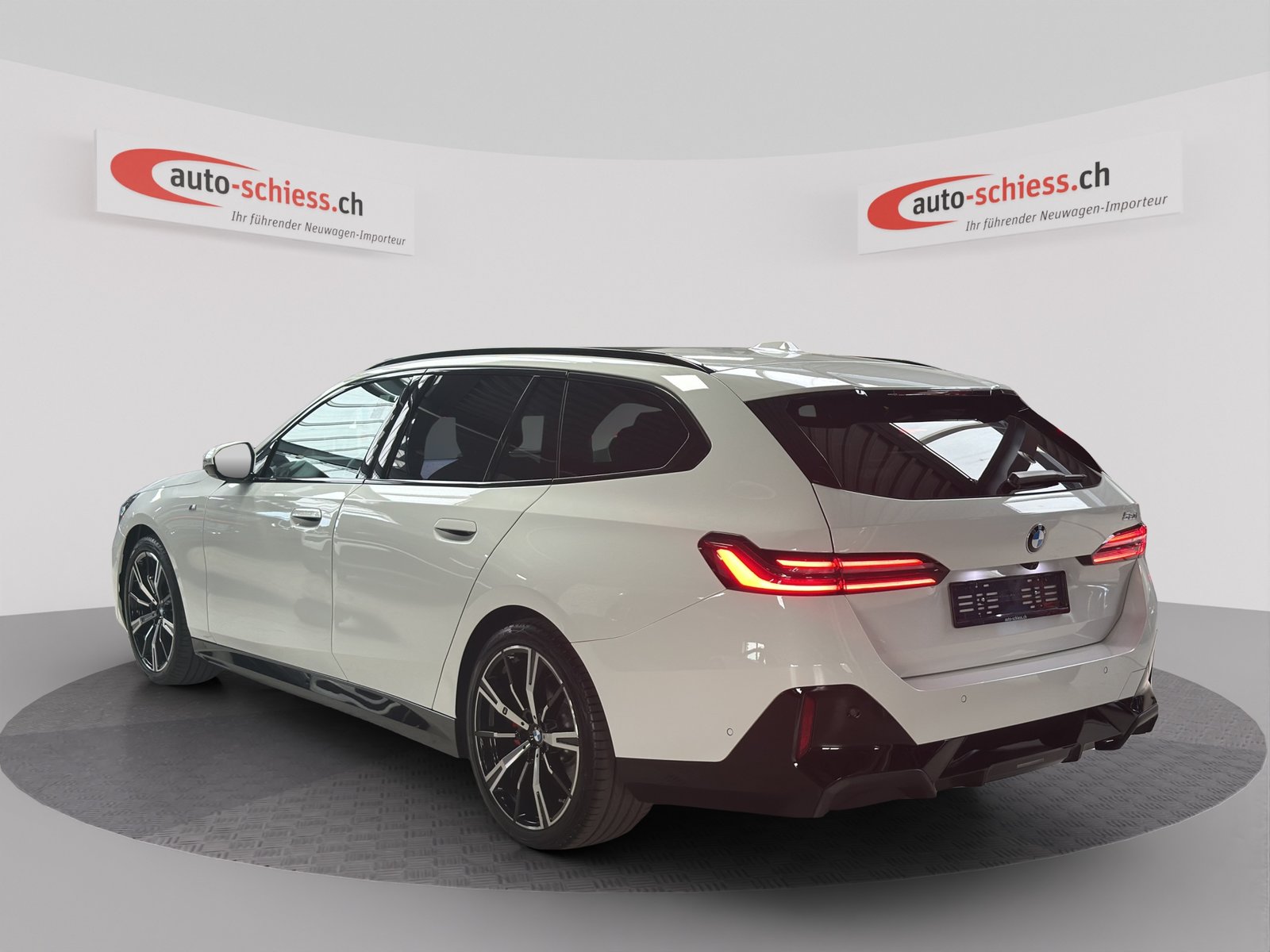 BMW 520i M Sport M Sport Pro Mild Hybrid, Mild-Hybrid Petrol/Electric, Second hand / Used, Automatic - 3