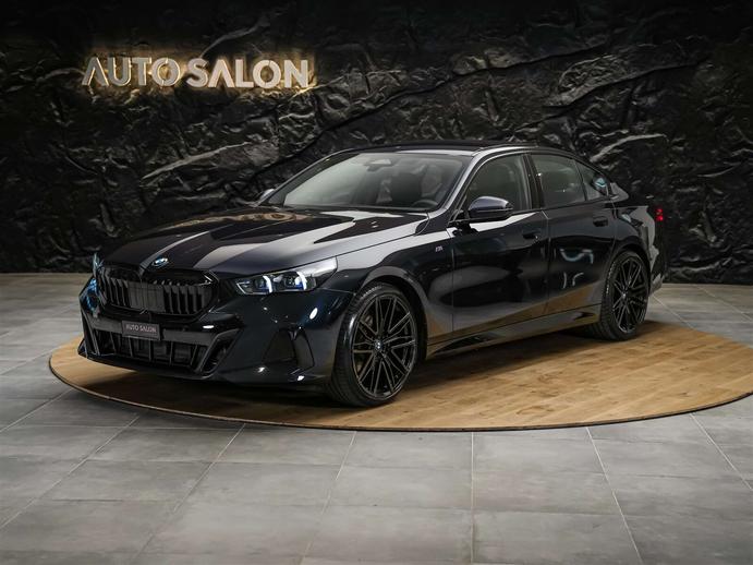 BMW 520d M Sport Steptronic *ALL BLACK*21 Felgen*M-Fa, Diesel, Second hand / Used, Automatic