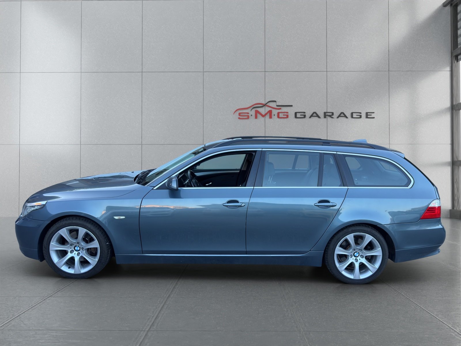 BMW 523i Touring Steptronic, Benzin, Occasion / Gebraucht, Automatik - 2