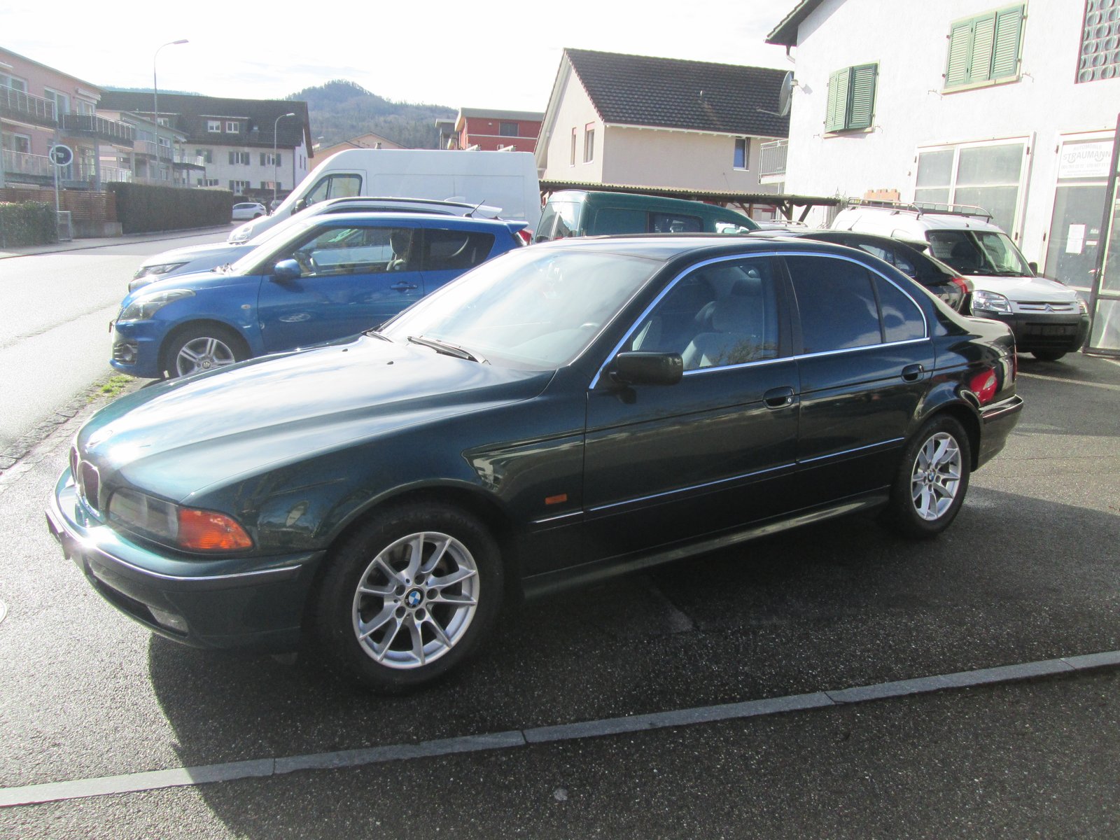 BMW 523i