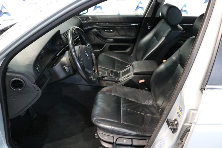 BMW 523i, Benzina, Occasioni / Usate, Automatico - 4