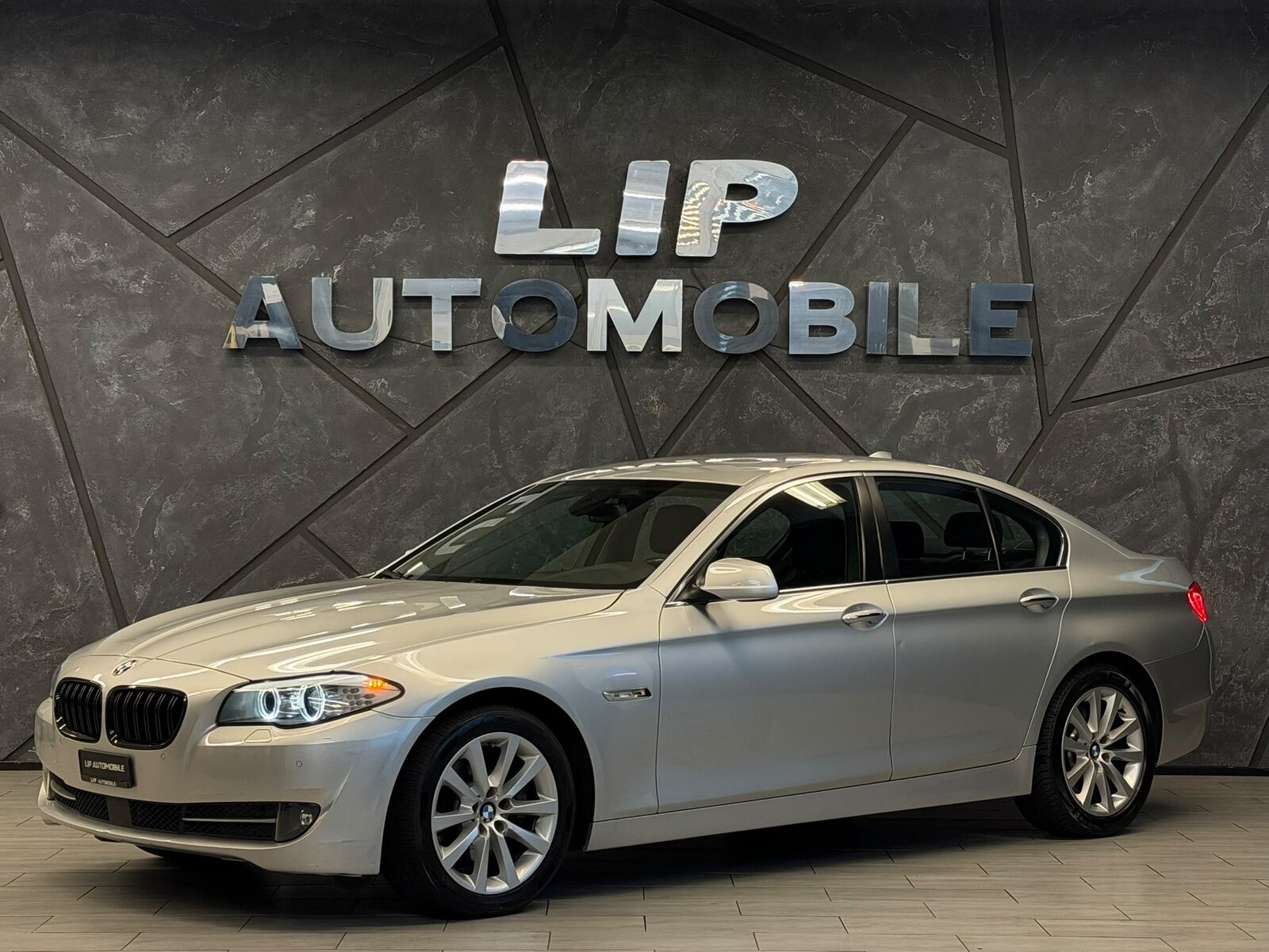 BMW 523i Steptronic