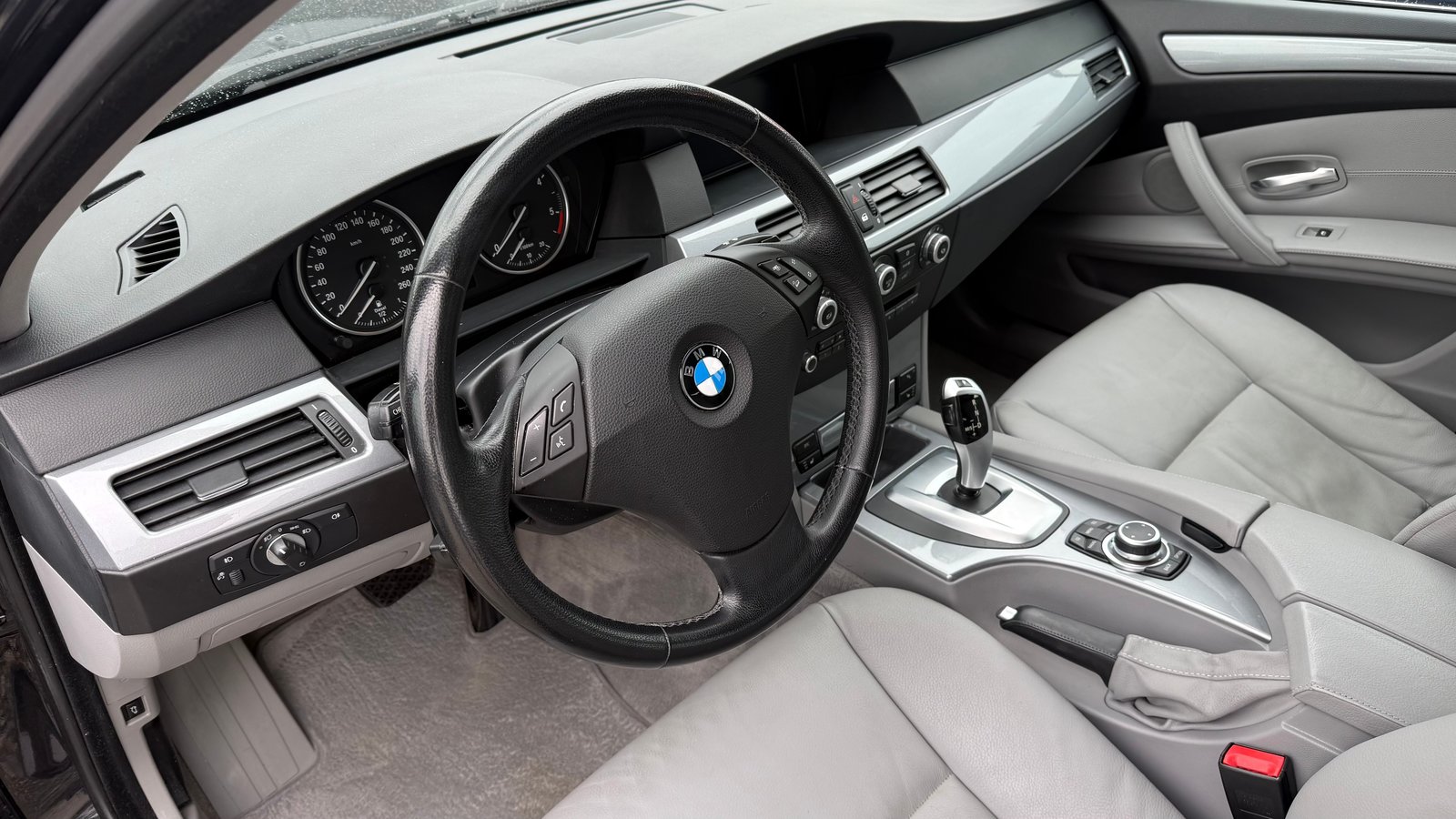 BMW 525xd Touring Steptronic, Diesel, Occasion / Utilisé, Automatique - 3