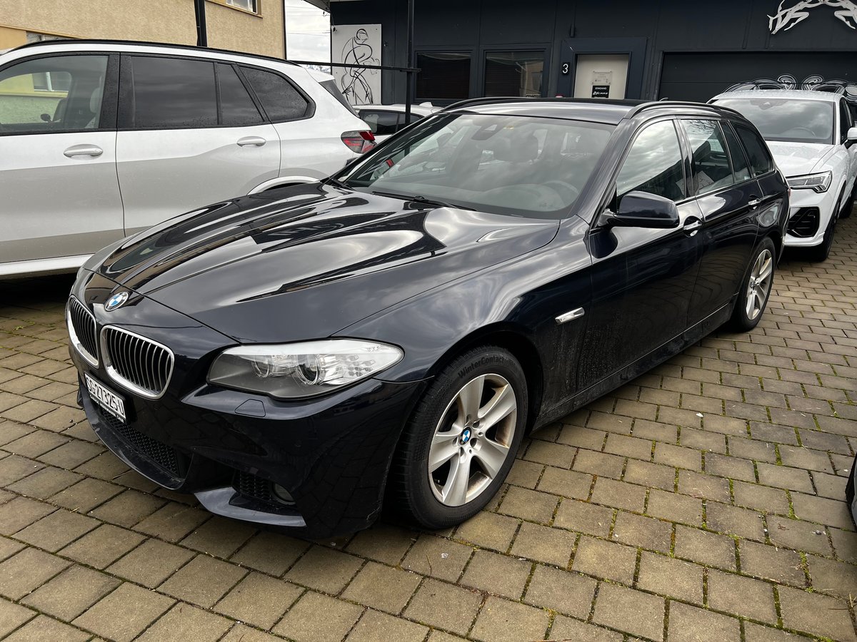 BMW 528i Touring Steptronic