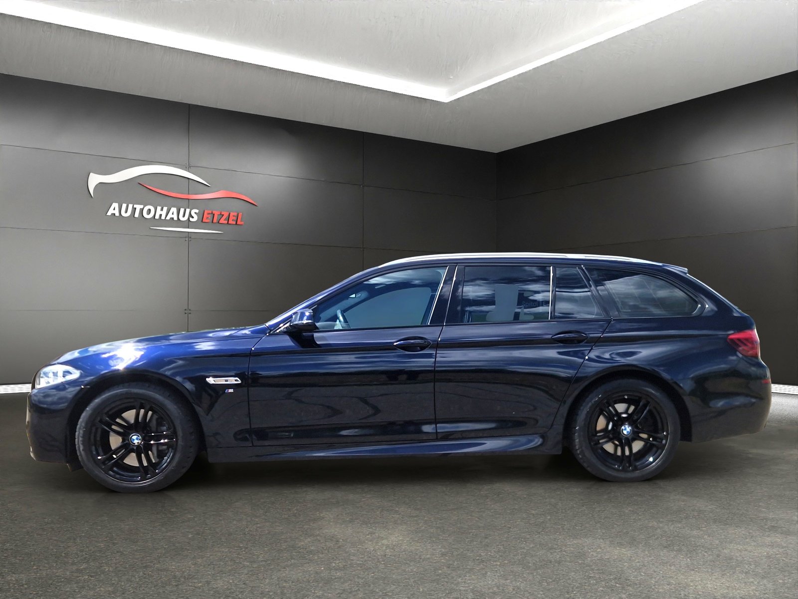 BMW 528i MSport Touring MSteptronic, Petrol, Second hand / Used, Automatic - 2