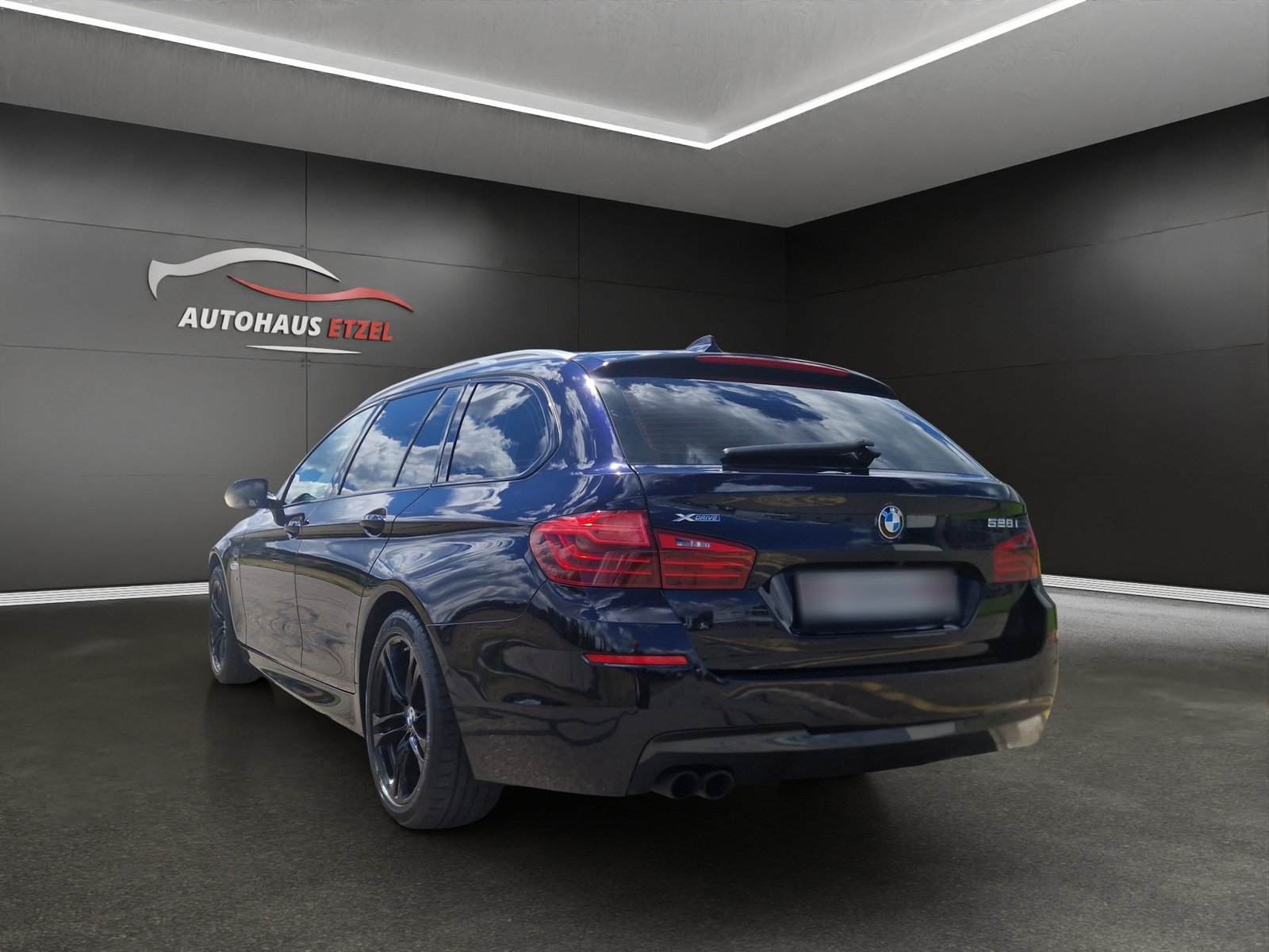 BMW 528i MSport Touring MSteptronic, Petrol, Second hand / Used, Automatic - 5