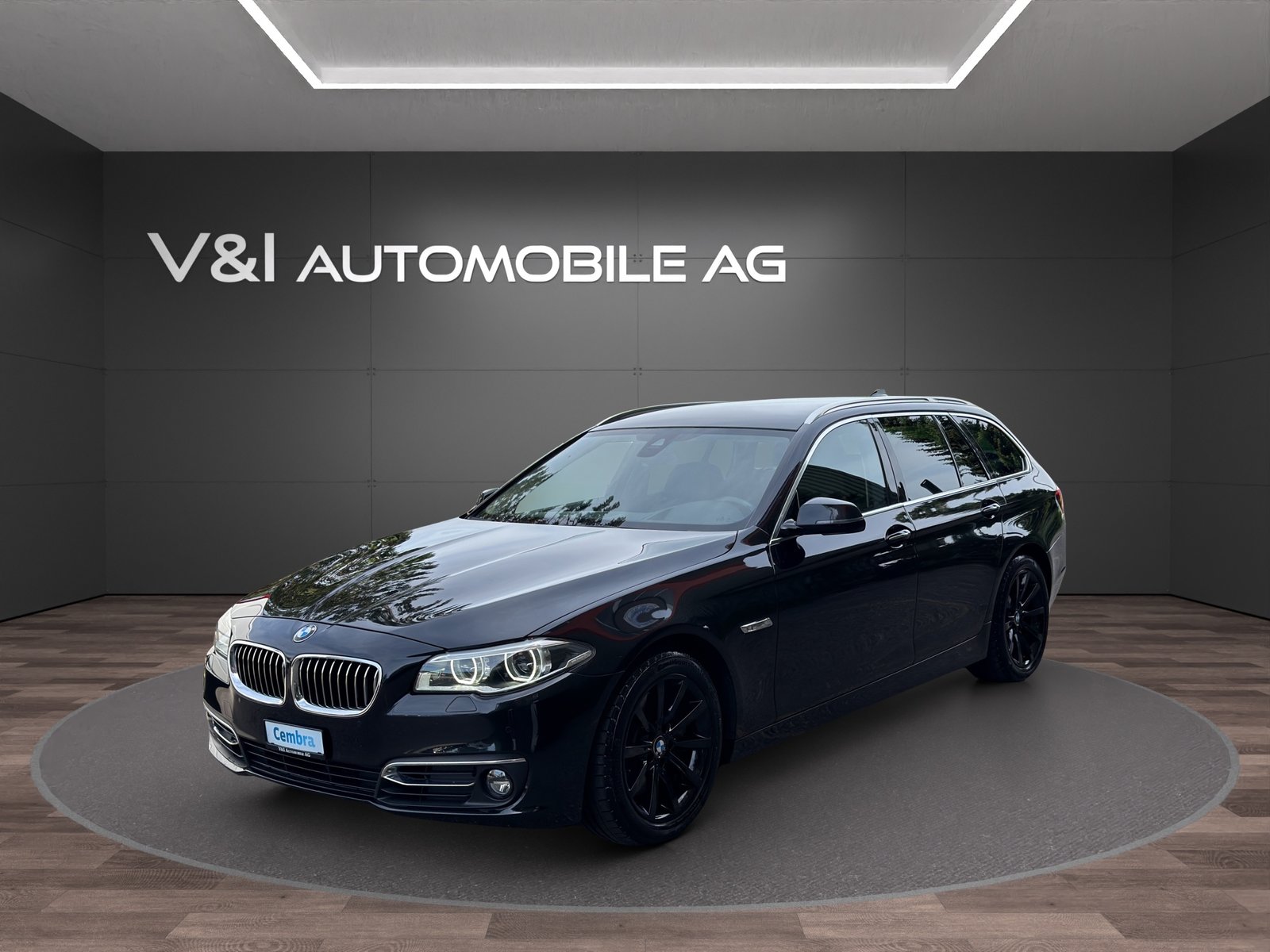 BMW 528i Touring Luxury Line Steptronic