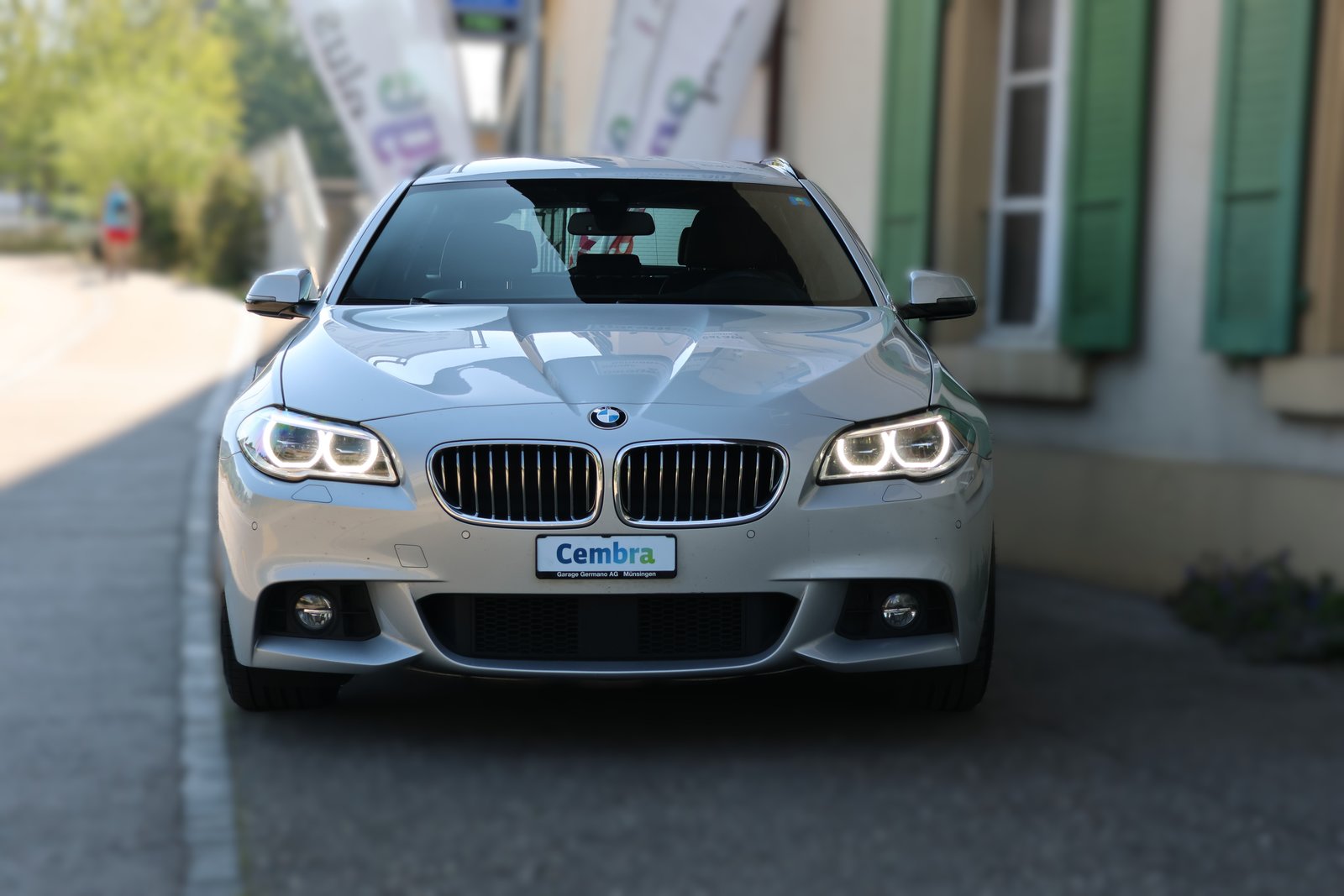 BMW 528i Touring M-Sport Modern Line Steptronic, Benzin, Occasion / Gebraucht, Automatik - 2