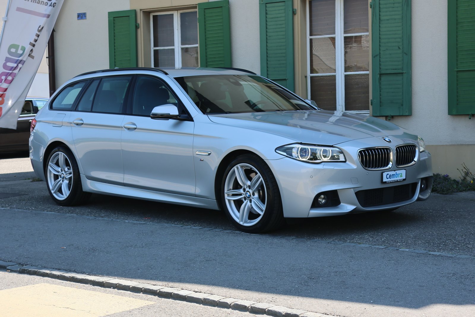 BMW 528i Touring M-Sport Modern Line Steptronic, Benzin, Occasion / Gebraucht, Automatik - 3