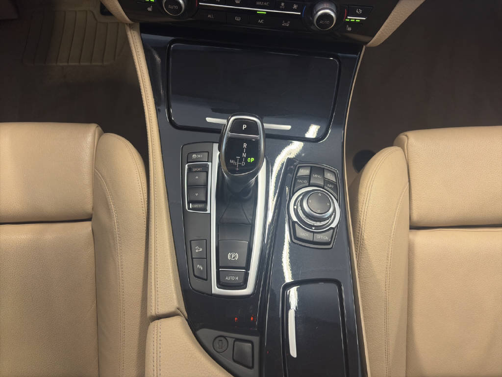 BMW 528i Touring, Benzina, Occasioni / Usate, Automatico - 7