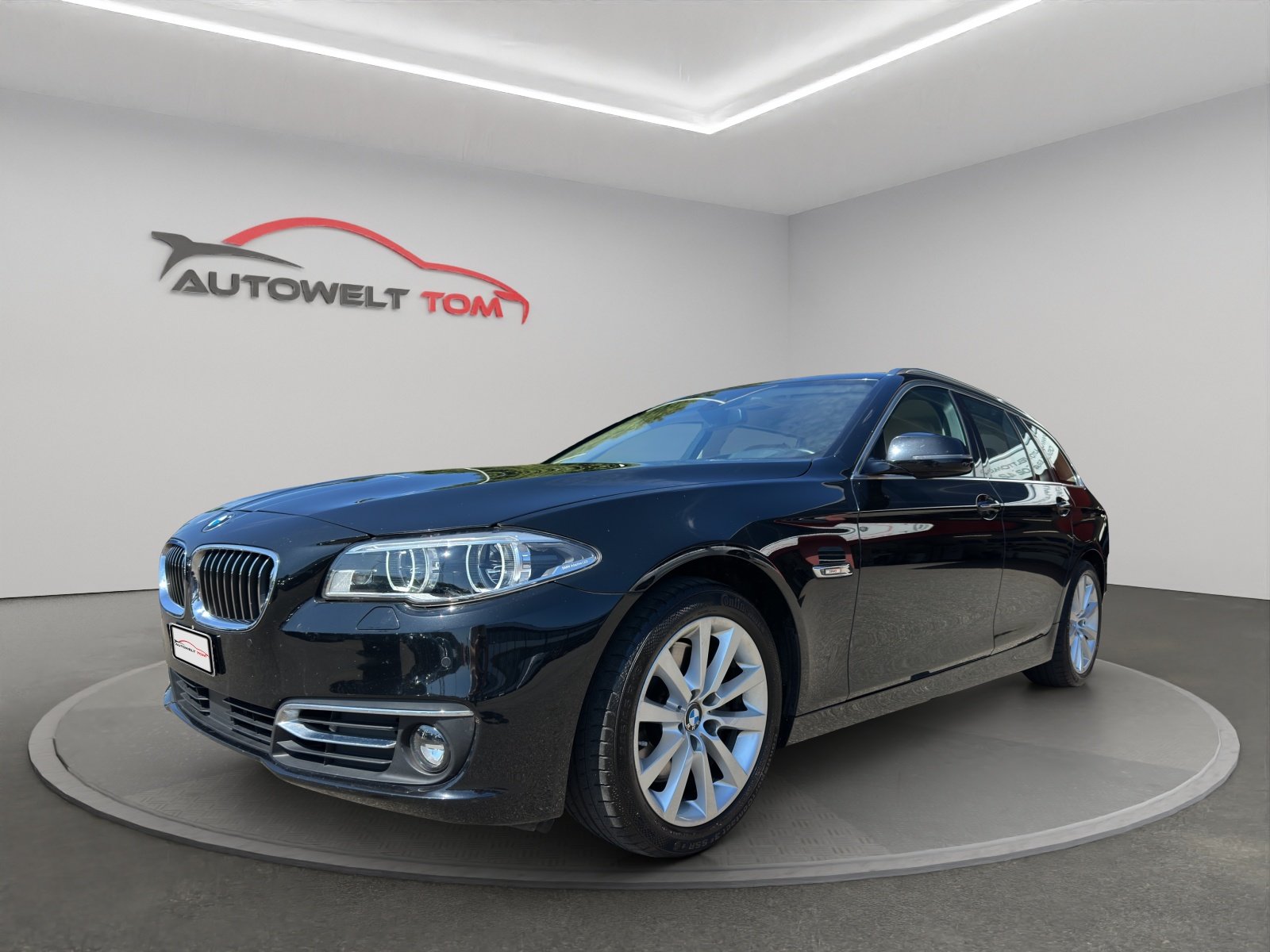 BMW 528i Touring Luxury Line Steptronic