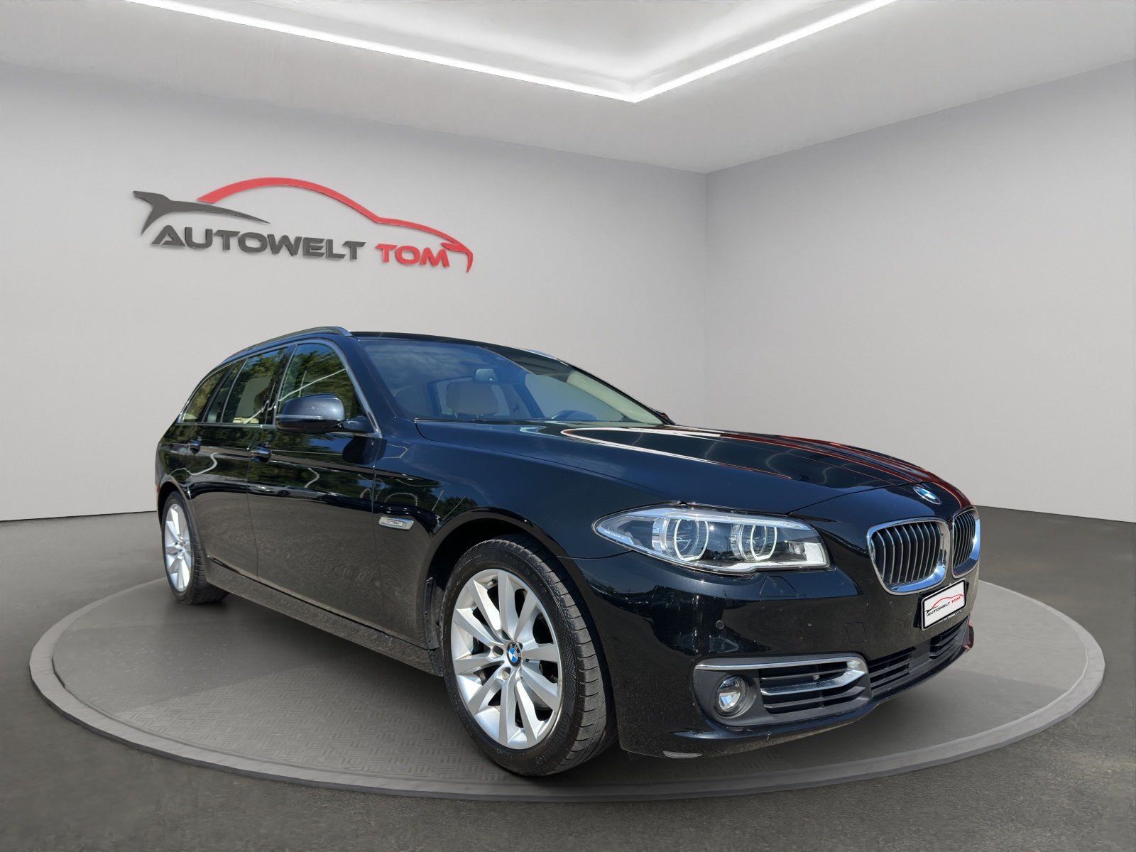 BMW 528i Touring Luxury Line Steptronic, Benzin, Occasion / Gebraucht, Automatik - 7