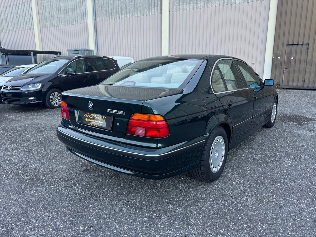 BMW 528i, Petrol, Second hand / Used, Automatic - 7