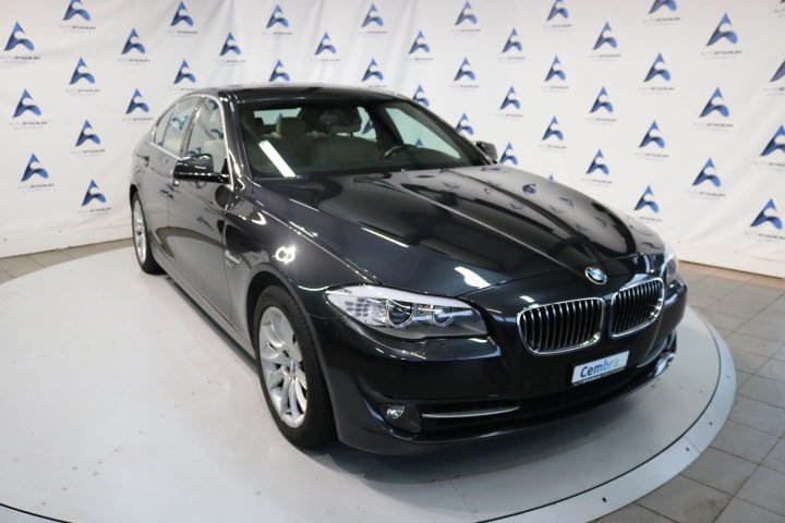 BMW 528i Steptronic