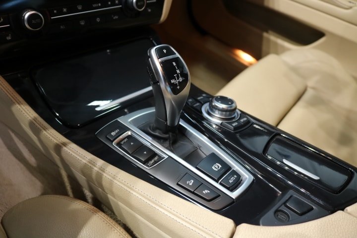 BMW 528i Steptronic, Benzina, Occasioni / Usate, Automatico - 7