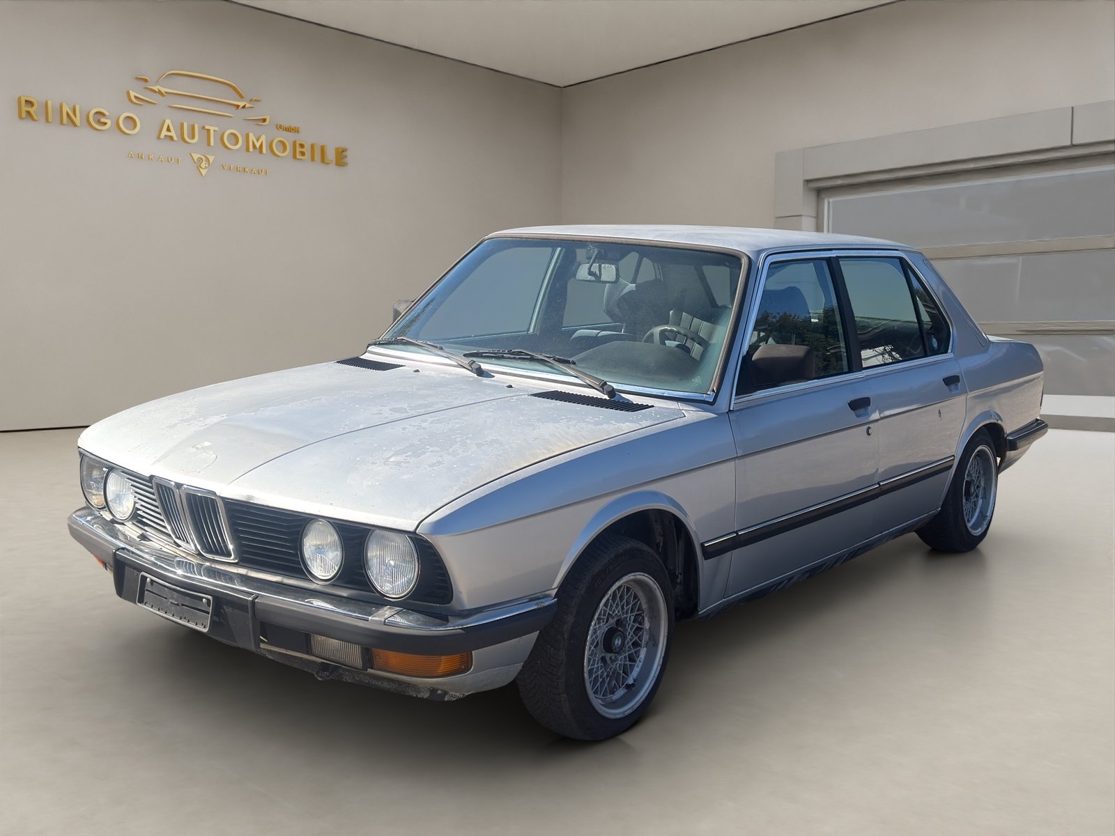 BMW 528i, Petrol, Second hand / Used, Manual - 2