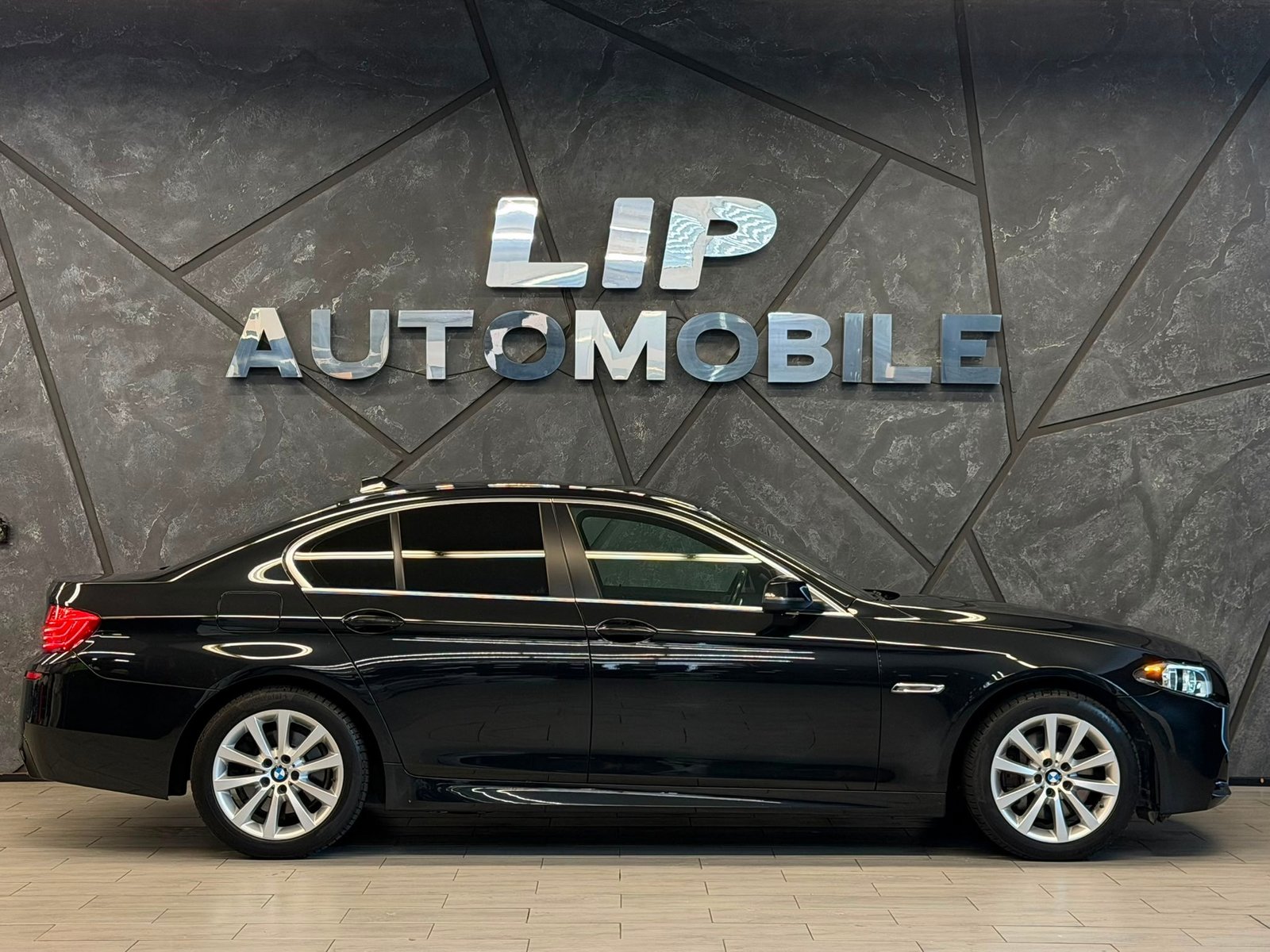 BMW 528i Steptronic, Benzin, Occasion / Gebraucht, Automatik - 4
