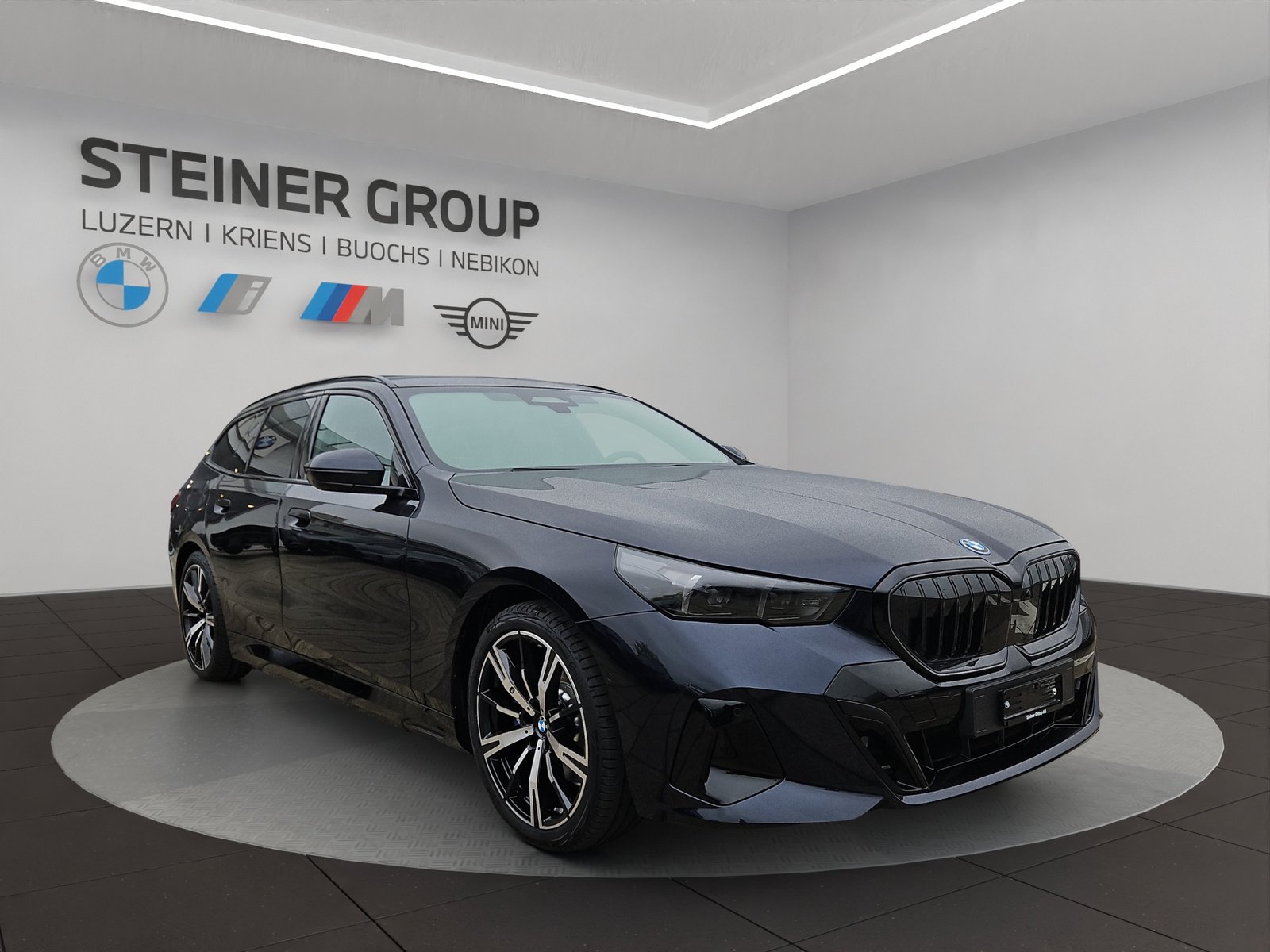 BMW 530e Touring M Sport Pro Steptronic, Plug-in-Hybrid Petrol/Electric, New car, Automatic - 2
