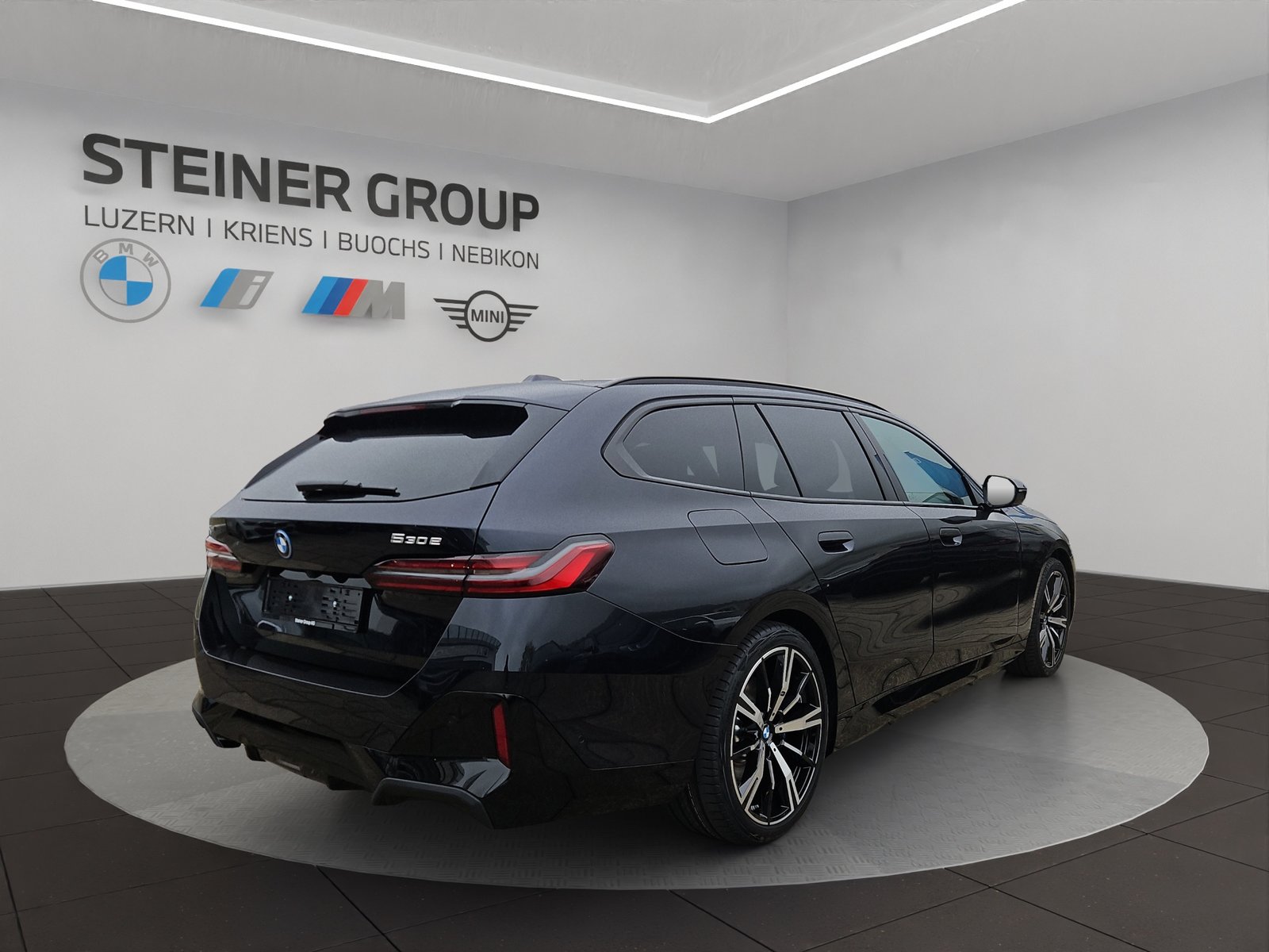 BMW 530e Touring M Sport Pro Steptronic, Plug-in-Hybrid Petrol/Electric, New car, Automatic - 6