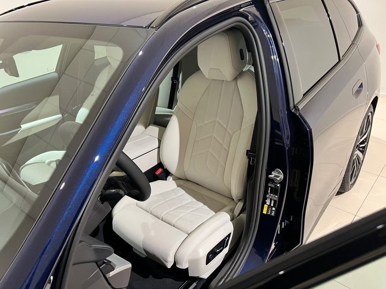 BMW 530e Touring M Sport Pro Steptronic, Plug-in-Hybrid Petrol/Electric, New car, Automatic - 5
