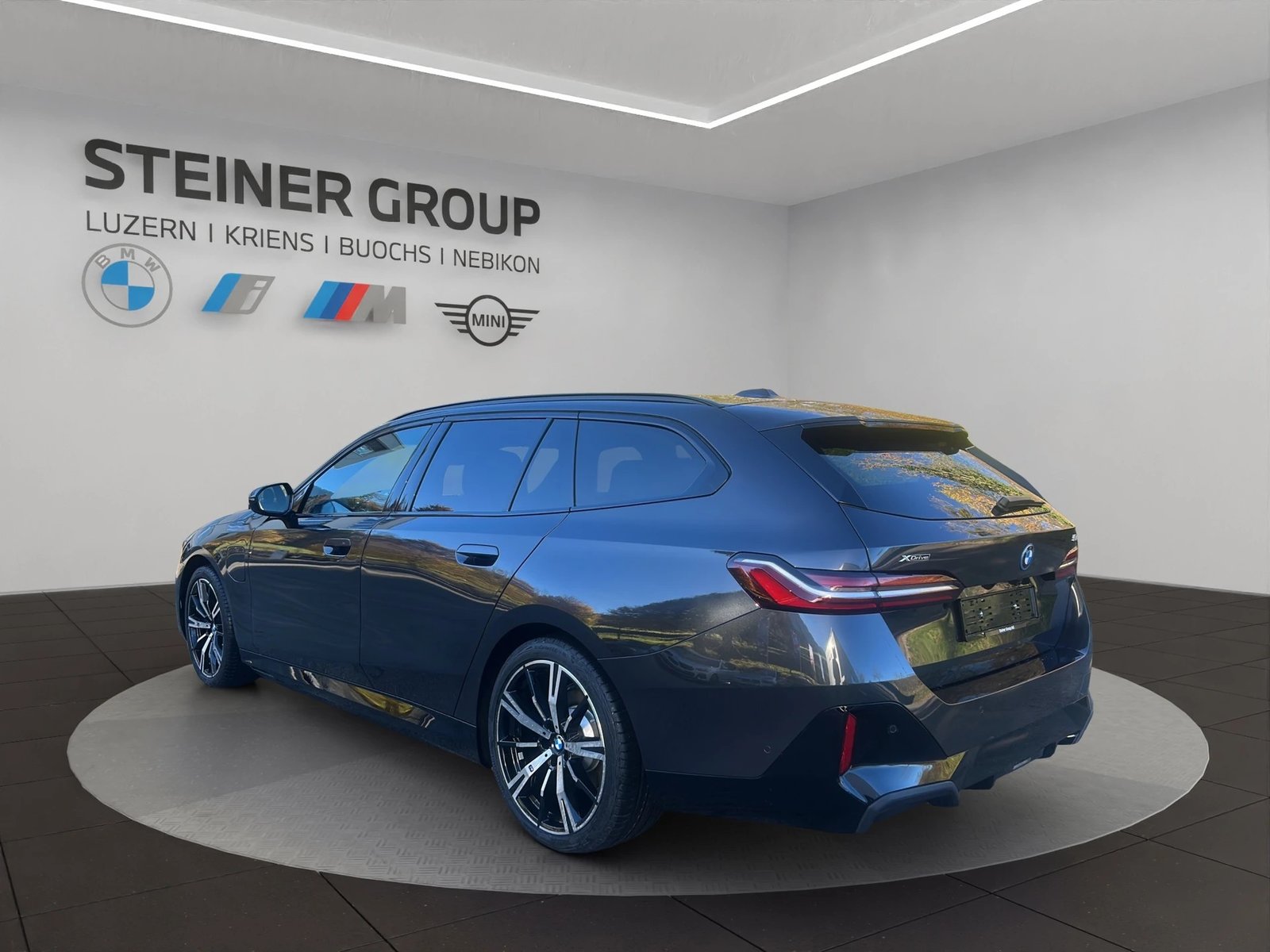BMW 530e Touring M Sport Steptronic, Plug-in-Hybrid Benzina/Elettrica, Auto nuove, Automatico - 5