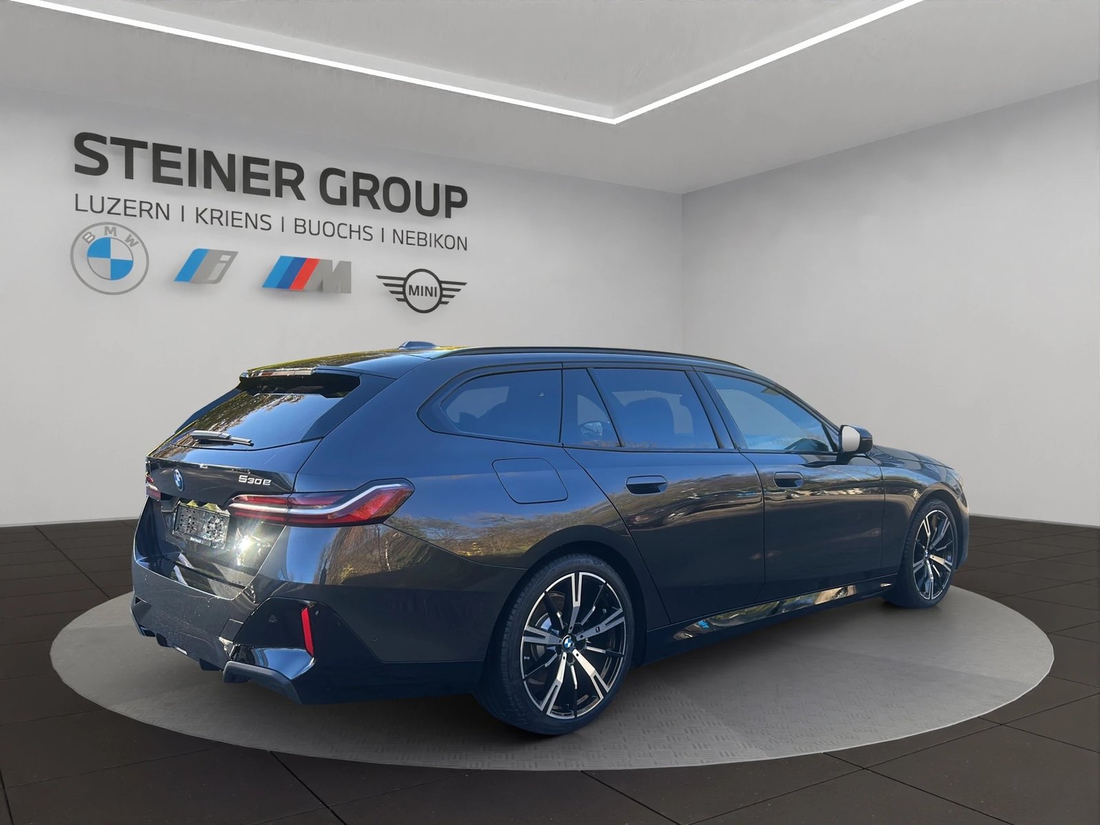 BMW 530e Touring M Sport Steptronic, Plug-in-Hybrid Benzina/Elettrica, Auto nuove, Automatico - 6