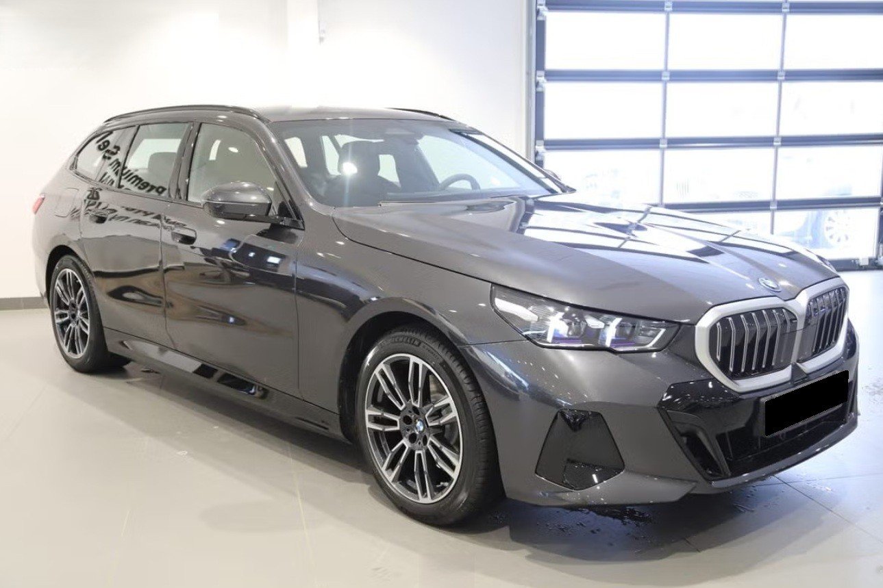 BMW 530e Touring M Sport Steptronic, Plug-in-Hybrid Petrol/Electric, New car, Automatic - 2