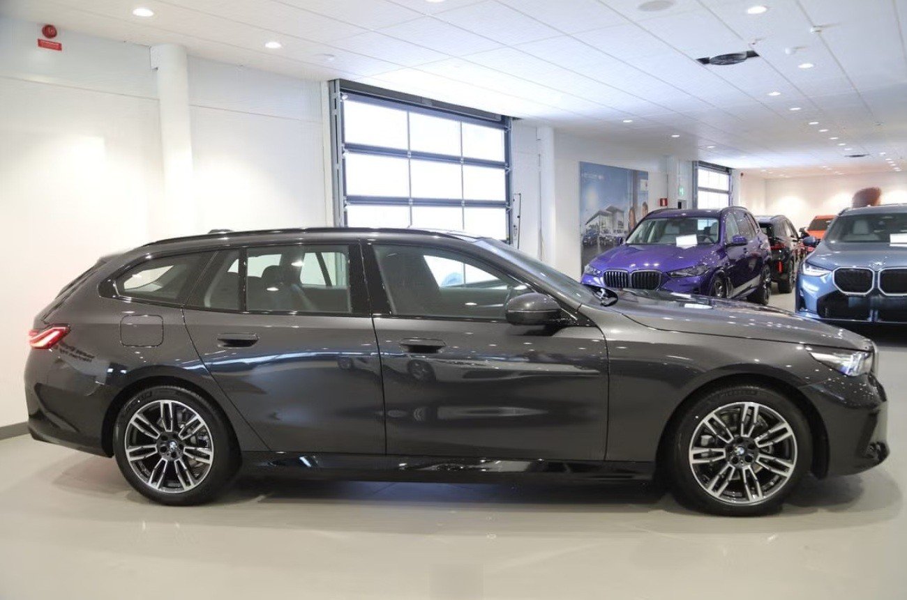 BMW 530e Touring M Sport Steptronic, Plug-in-Hybrid Petrol/Electric, New car, Automatic - 5