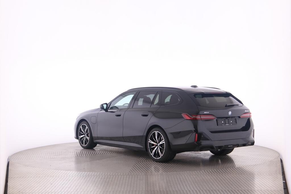 BMW 530e xDrive Touring, Plug-in-Hybrid Benzin/Elektro, Neuwagen, Automatik - 5