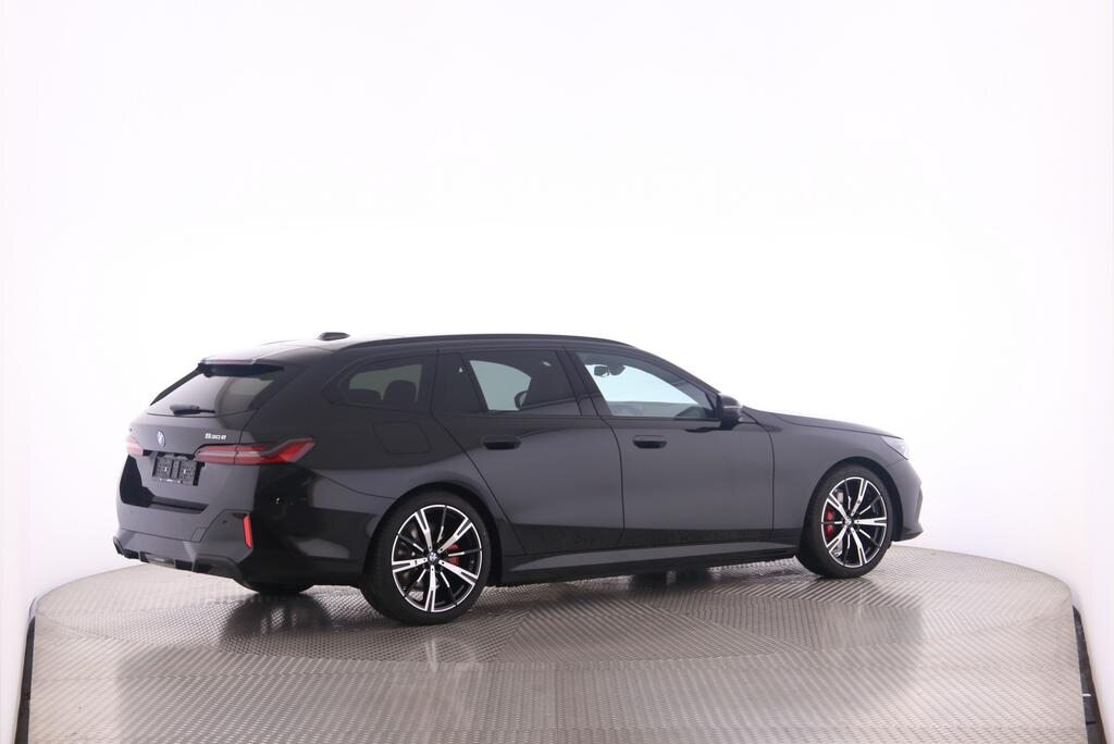 BMW 530e xDrive Touring, Plug-in-Hybrid Benzin/Elektro, Neuwagen, Automatik - 7