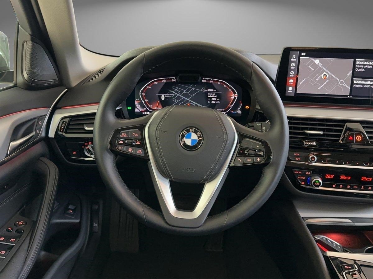 BMW 530d Touring, Mild-Hybrid Diesel/Elektro, Occasion / Gebraucht, Automatik - 3