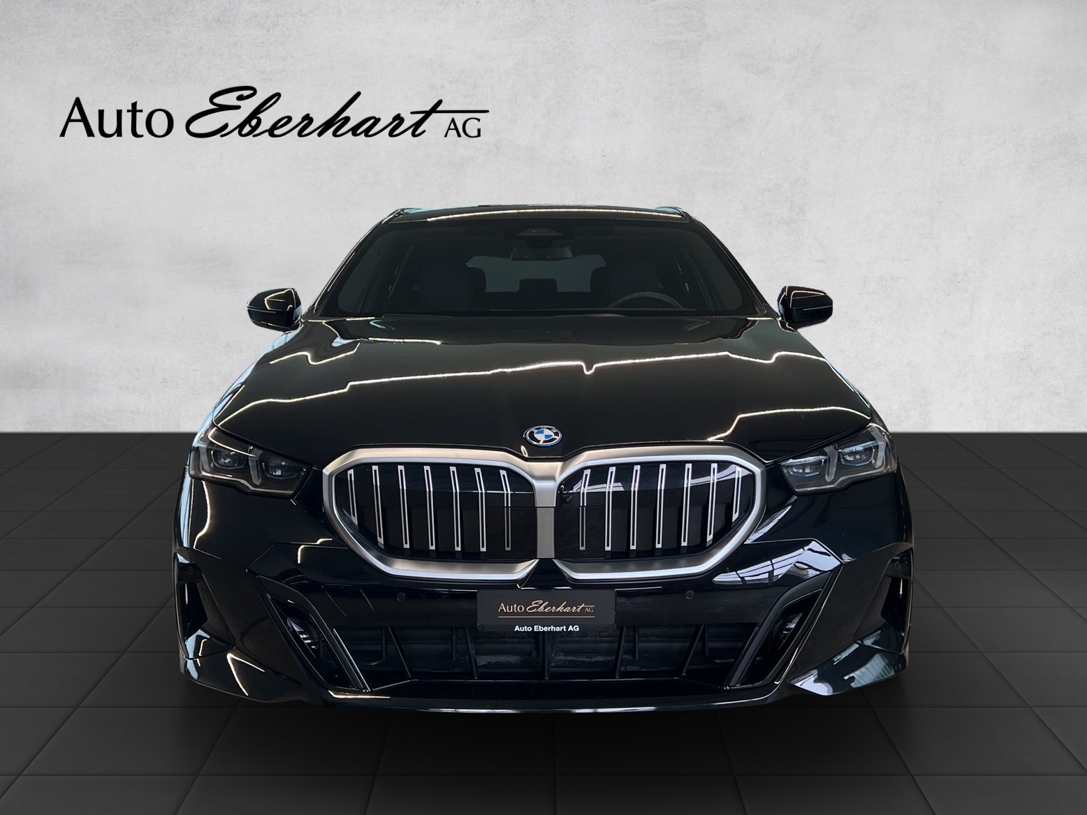 BMW 530e Touring M Sport Steptronic, Plug-in-Hybrid Petrol/Electric, Second hand / Used, Automatic - 2