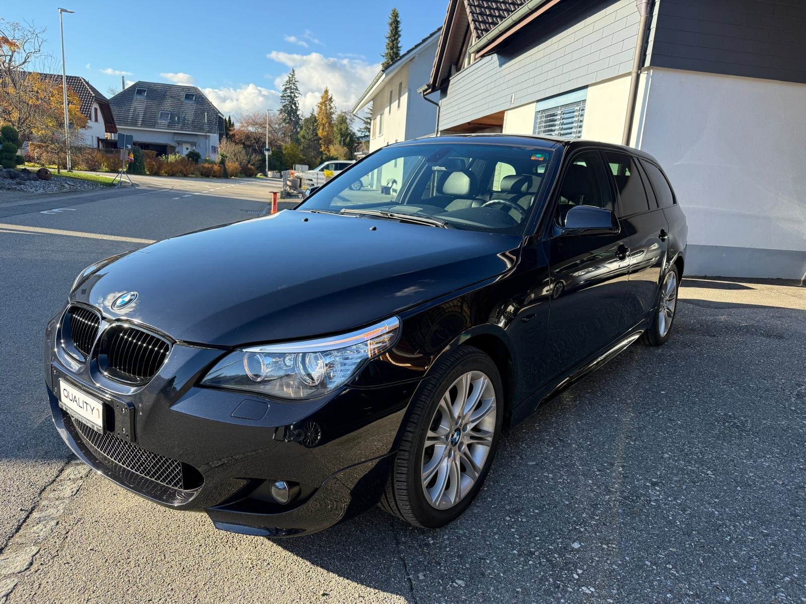 BMW 530d Touring Steptronic ** M-Paket ab Werk ** Ab MFK **