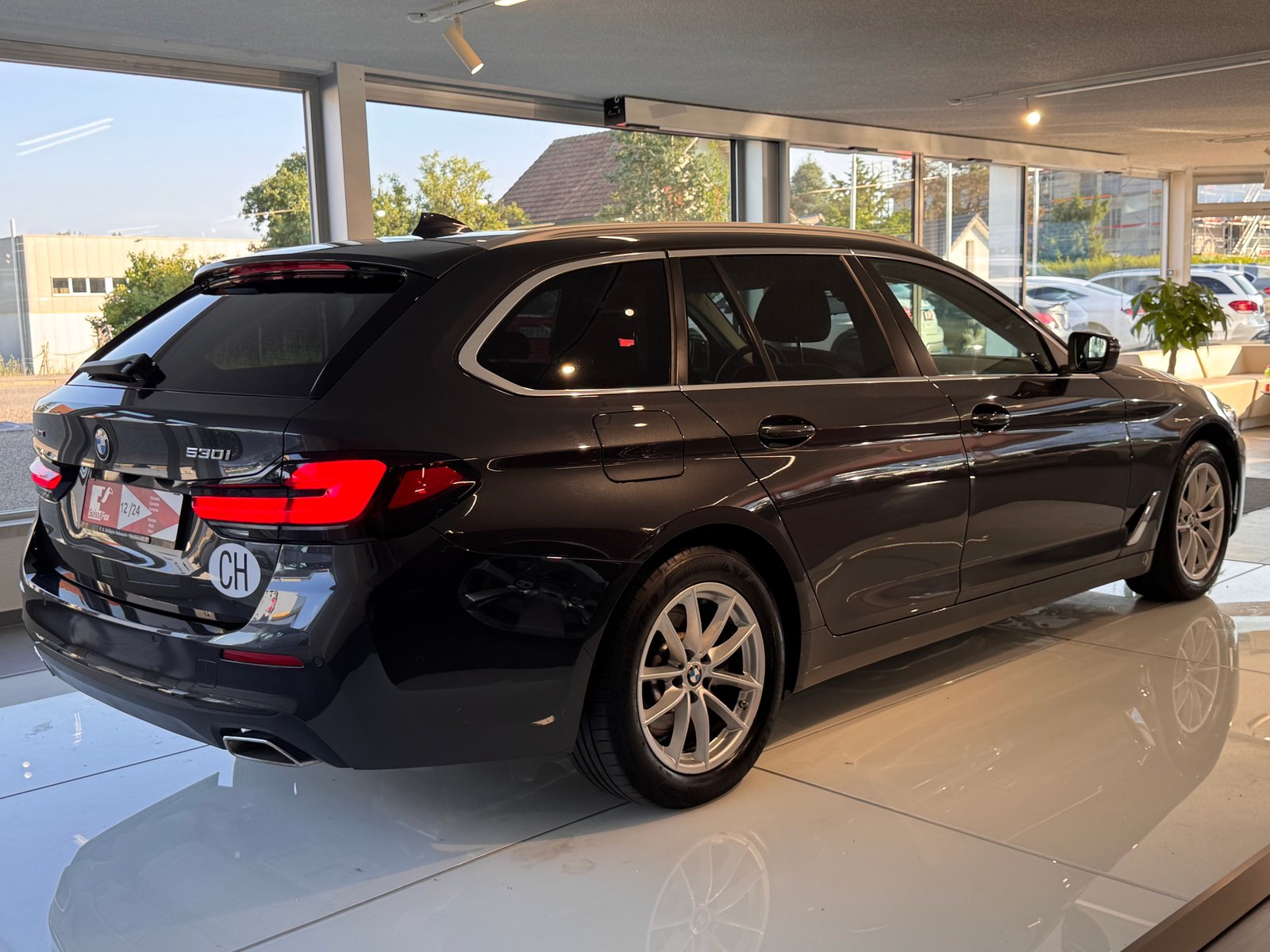 BMW 530i 48V Touring Steptronic, Hybride Léger Essence/Électricité, Occasion / Utilisé, Automatique - 5