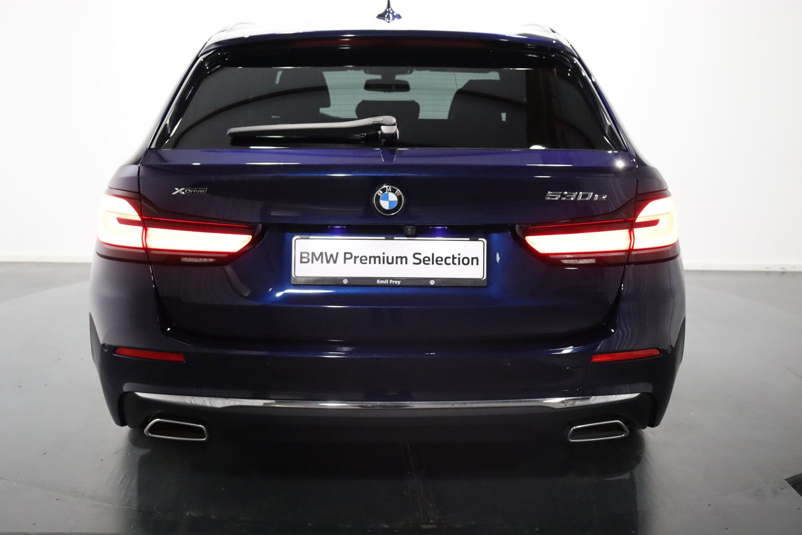 BMW 530e xDrive Touring, Plug-in-Hybrid Benzina/Elettrica, Occasioni / Usate, Automatico - 4