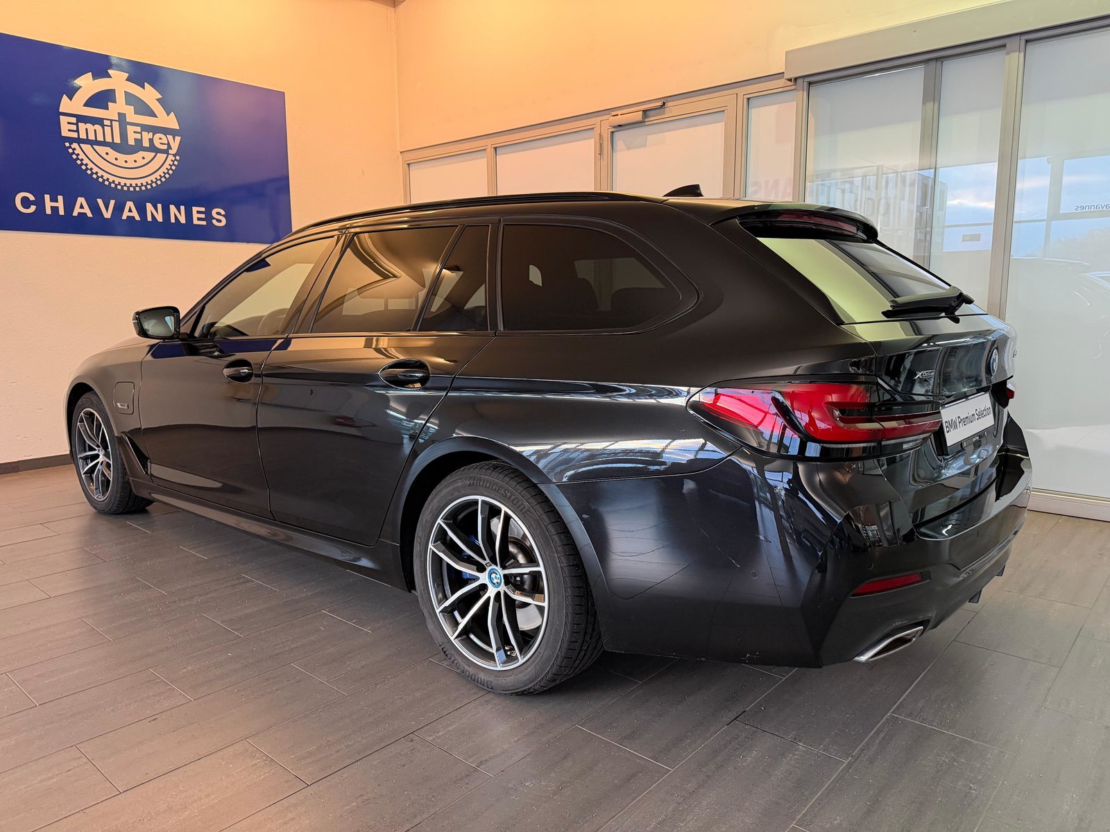 BMW 530e xDrive Touring M-Sport, Plug-in-Hybrid Benzina/Elettrica, Occasioni / Usate, Automatico - 5