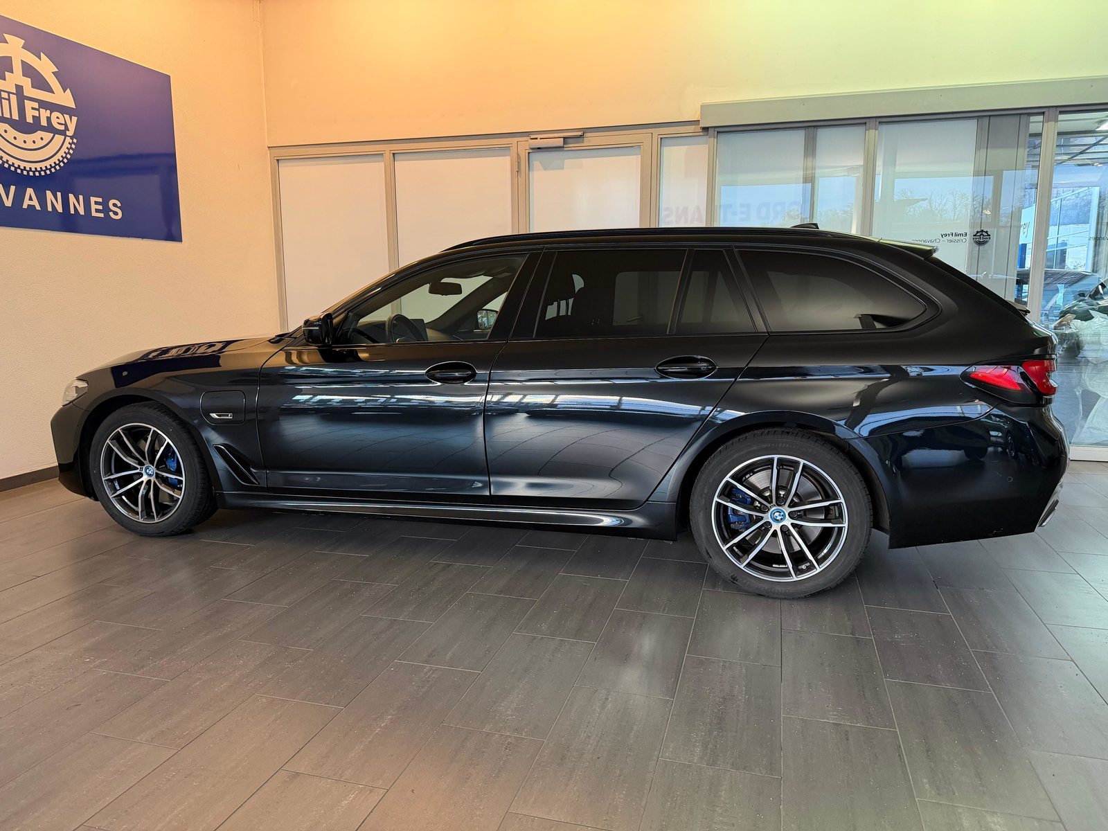 BMW 530e xDrive Touring M-Sport, Plug-in-Hybrid Benzina/Elettrica, Occasioni / Usate, Automatico - 6