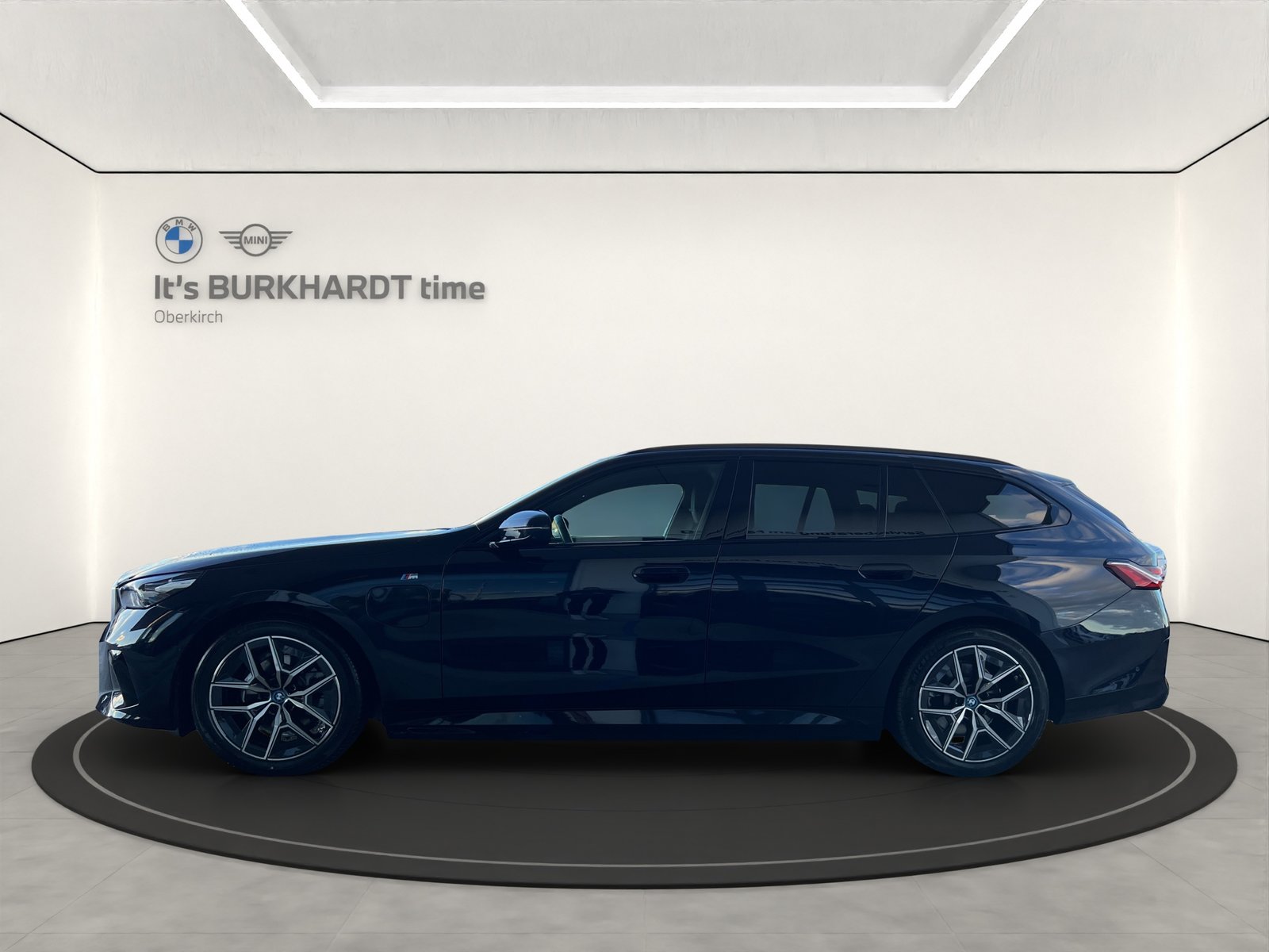 BMW 530e xDr Tour M Sport, Plug-in-Hybrid Benzin/Elektro, Occasion / Gebraucht, Automatik - 2