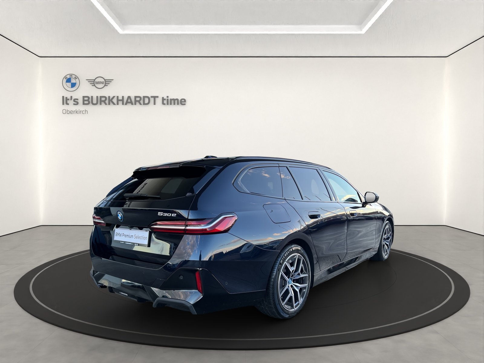 BMW 530e xDr Tour M Sport, Plug-in-Hybrid Benzin/Elektro, Occasion / Gebraucht, Automatik - 5