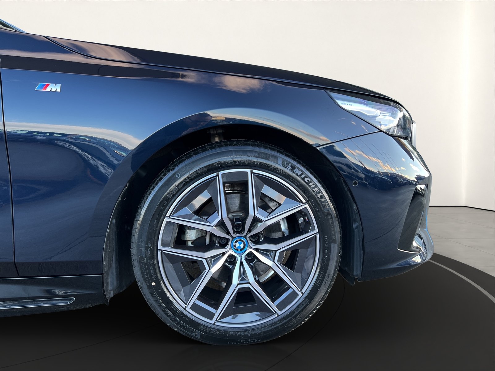 BMW 530e xDr Tour M Sport, Plug-in-Hybrid Benzin/Elektro, Occasion / Gebraucht, Automatik - 7