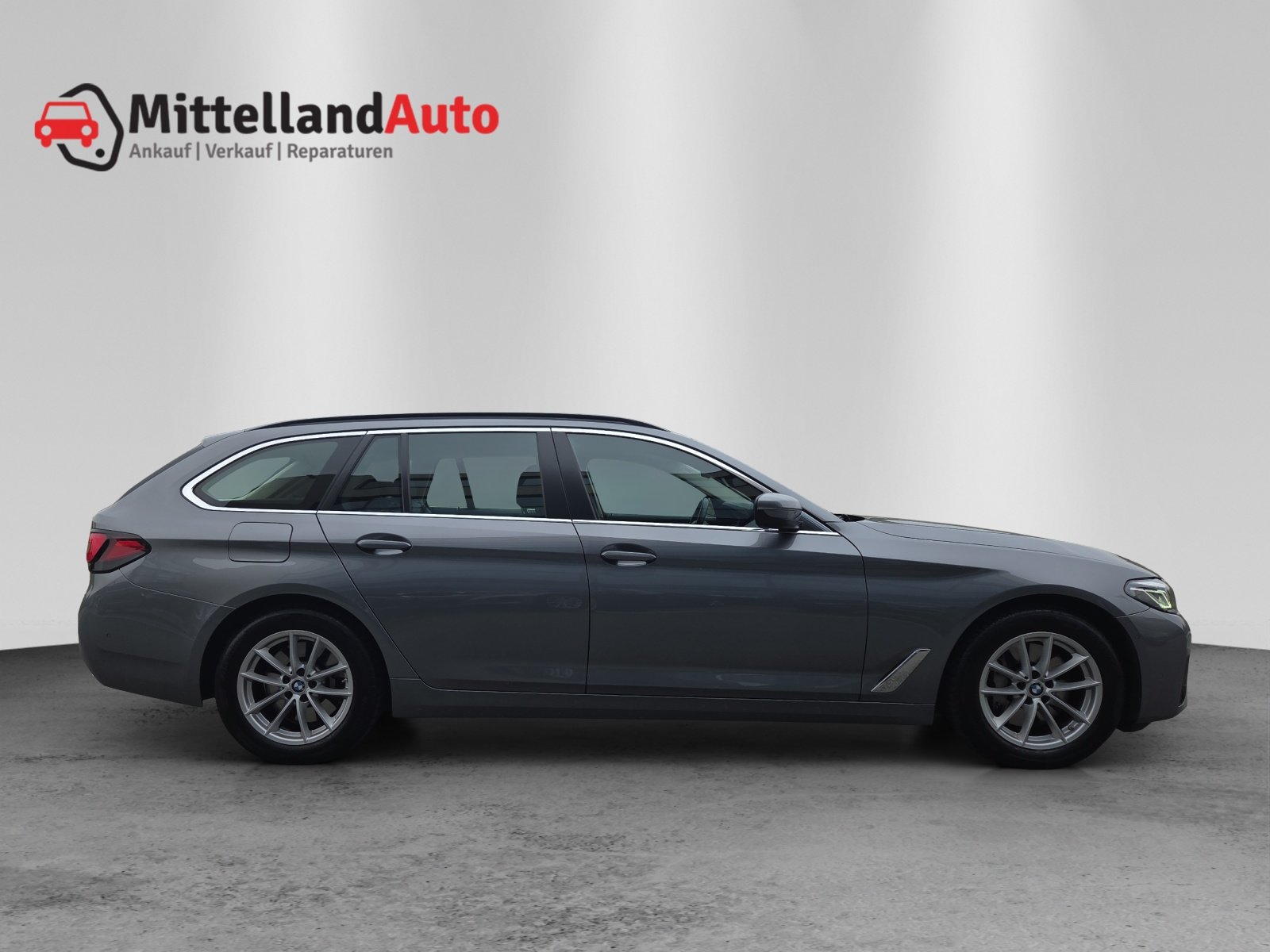 BMW 530d 48V Touring Steptronic, Mild-Hybrid Diesel/Electric, Second hand / Used, Automatic - 5