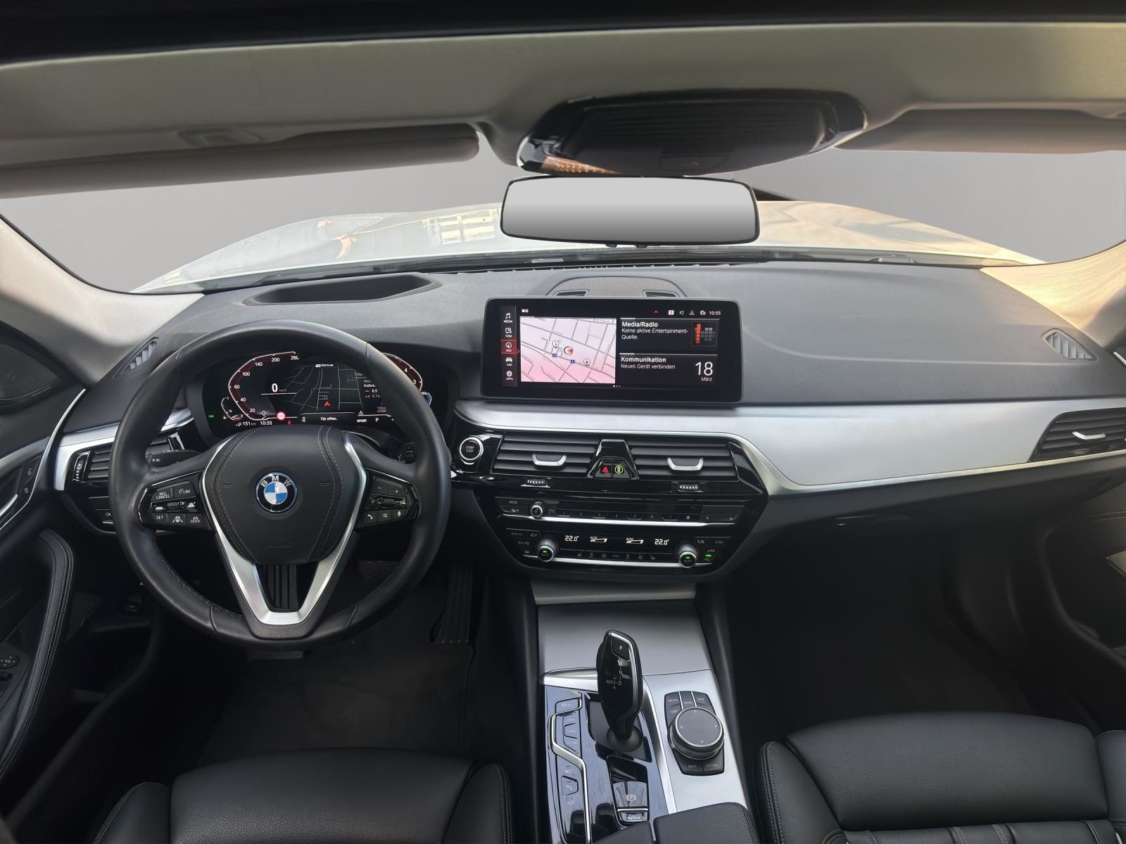 BMW 530e xDrive Touring, Plug-in-Hybrid Benzin/Elektro, Occasion / Gebraucht, Automatik - 7