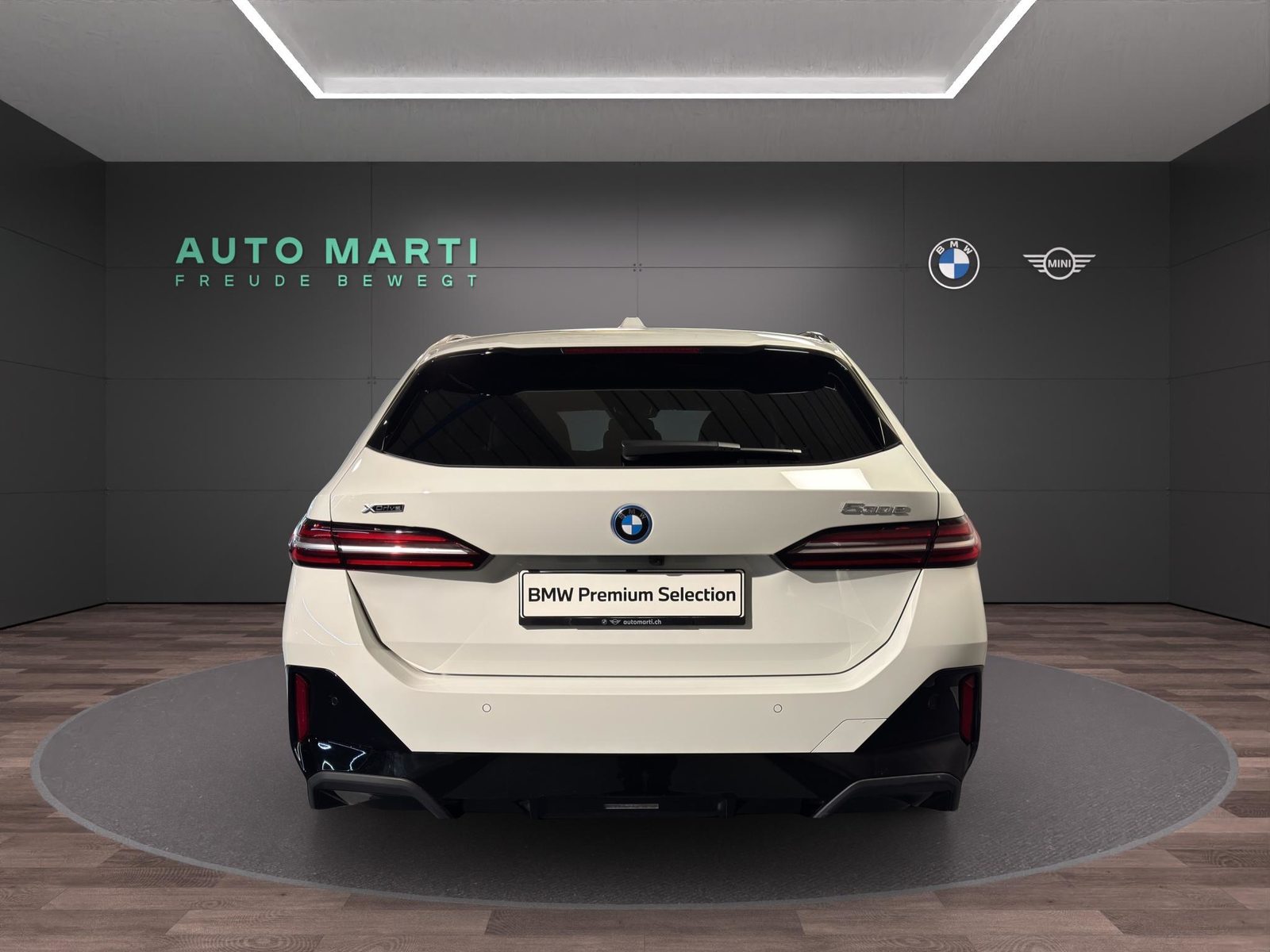 BMW 530e xDrive Touring M Sport, Plug-in-Hybrid Benzin/Elektro, Occasion / Gebraucht, Automatik - 4