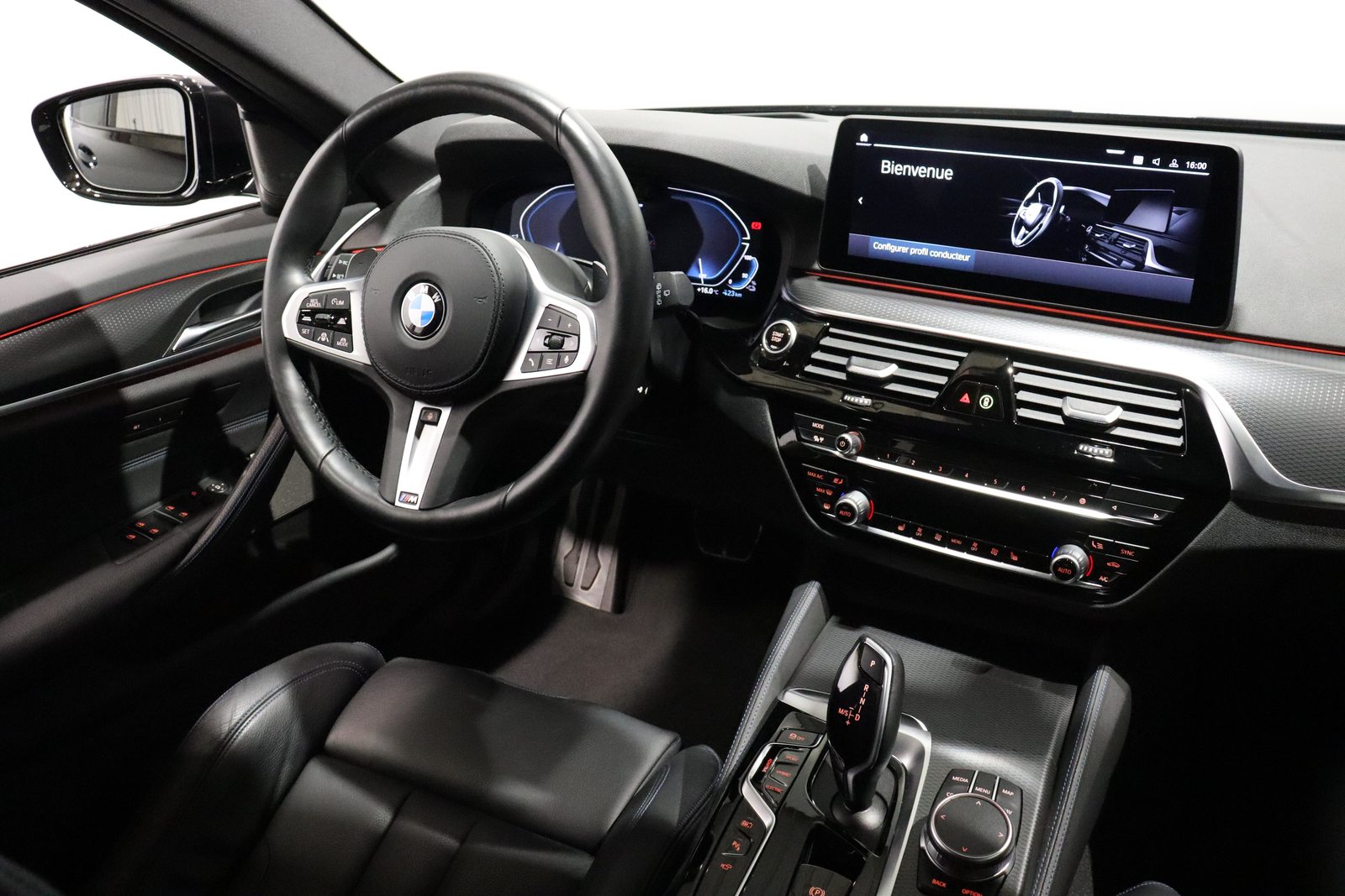 BMW 530e xDrive SAG Touring, Plug-in-Hybrid Benzin/Elektro, Occasion / Gebraucht, Automatik - 7