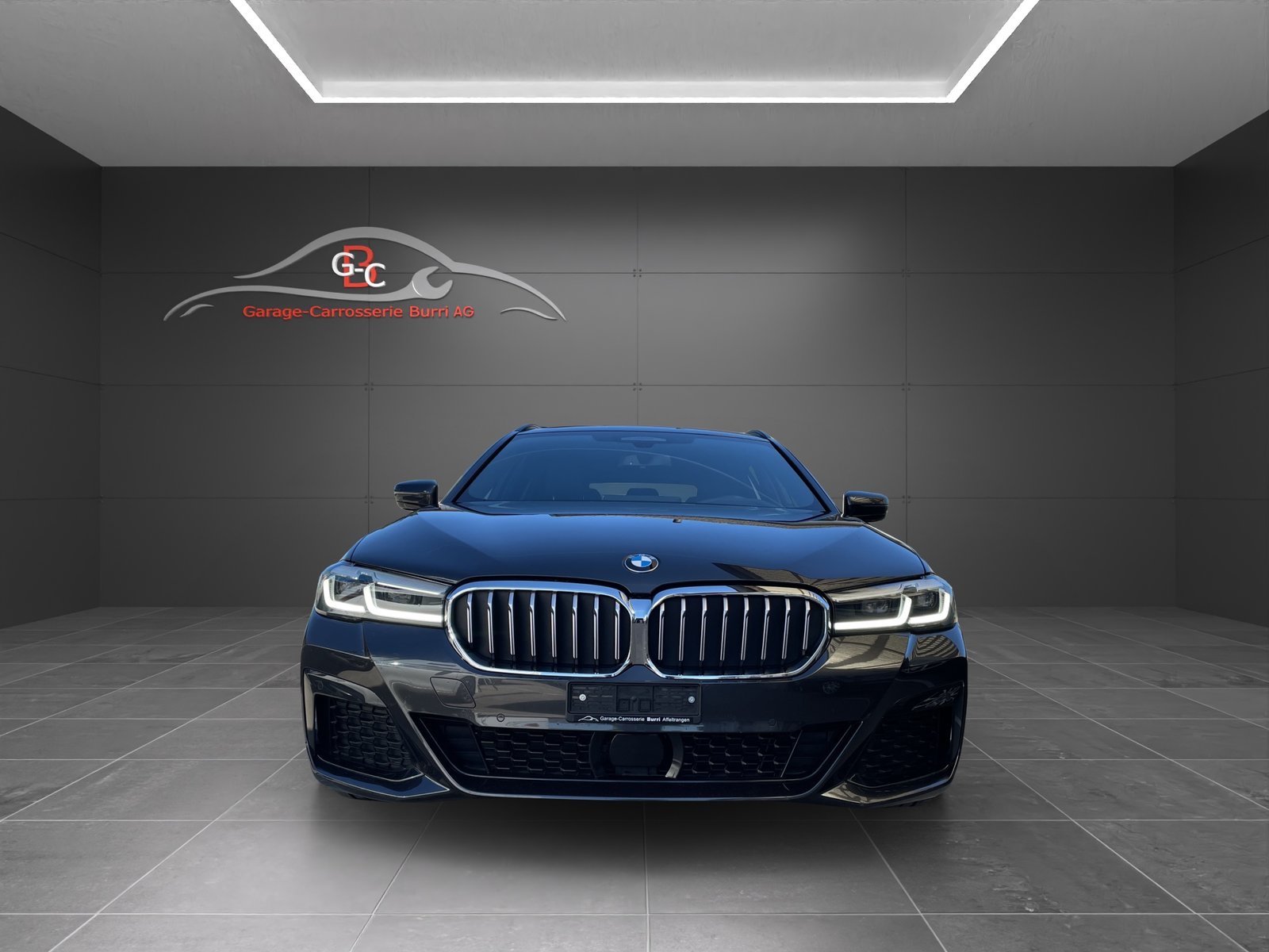 BMW 530d 48V Touring Pure M Sport Steptronic, Mild-Hybrid Diesel/Electric, Second hand / Used, Automatic - 2