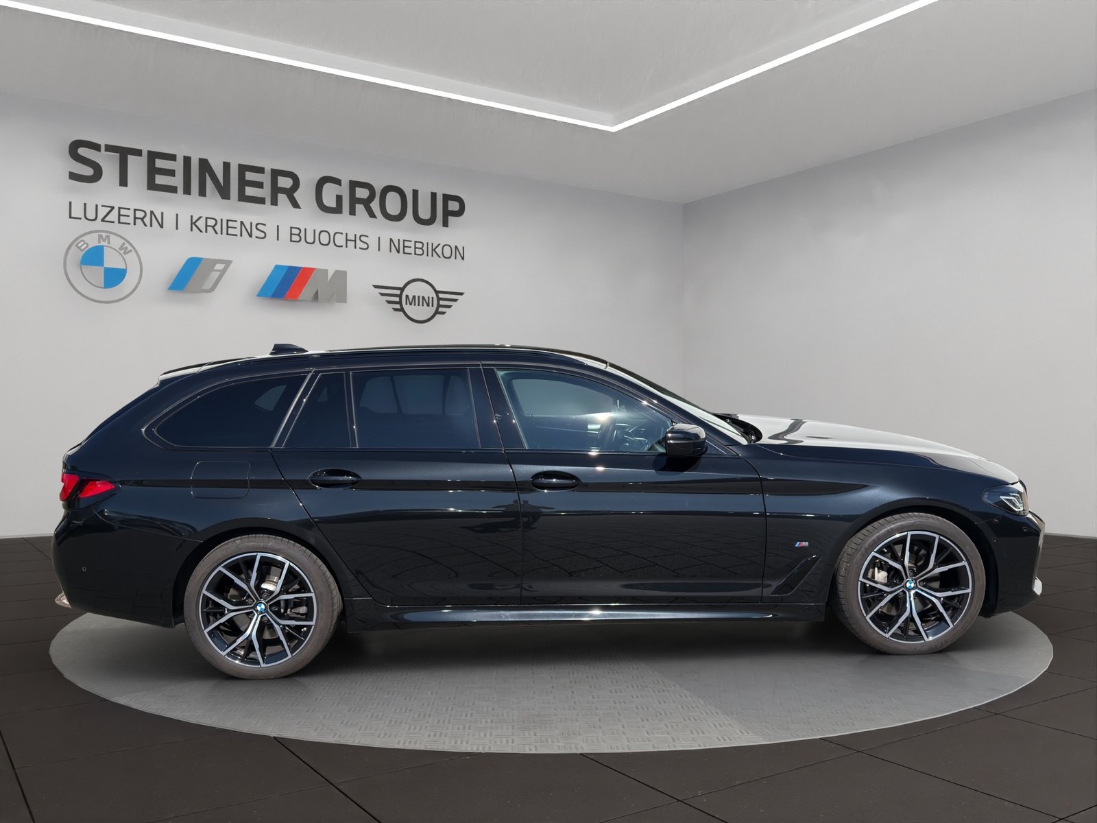 BMW 530d 48V Touring Pure M Sport Steptronic, Mild-Hybrid Diesel/Elektro, Occasion / Gebraucht, Automatik - 4