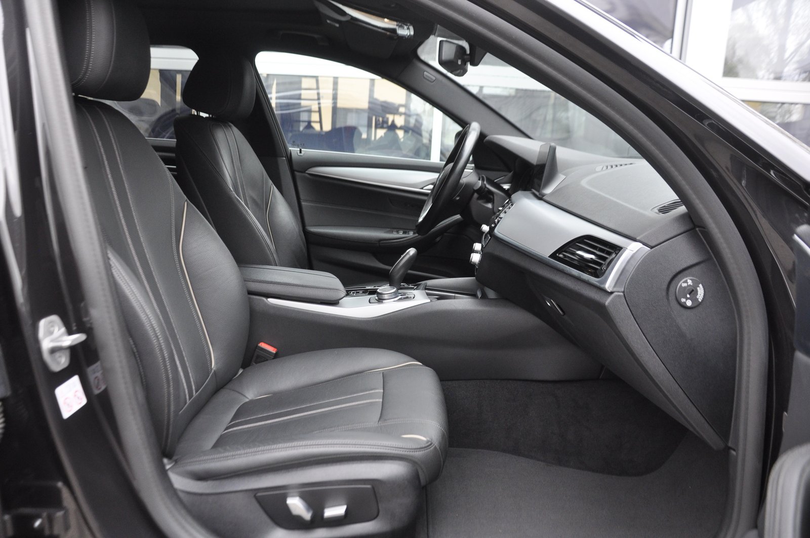 BMW 530e Touring Steptronic I Anhängerkupplung, Plug-in-Hybrid Petrol/Electric, Second hand / Used, Automatic - 7