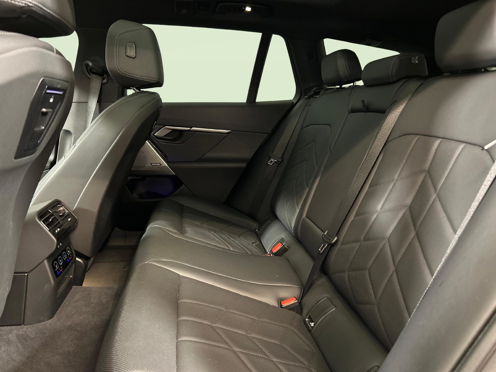 BMW 530e xDrive Touring, Plug-in-Hybrid Benzin/Elektro, Occasion / Gebraucht, Automatik - 5