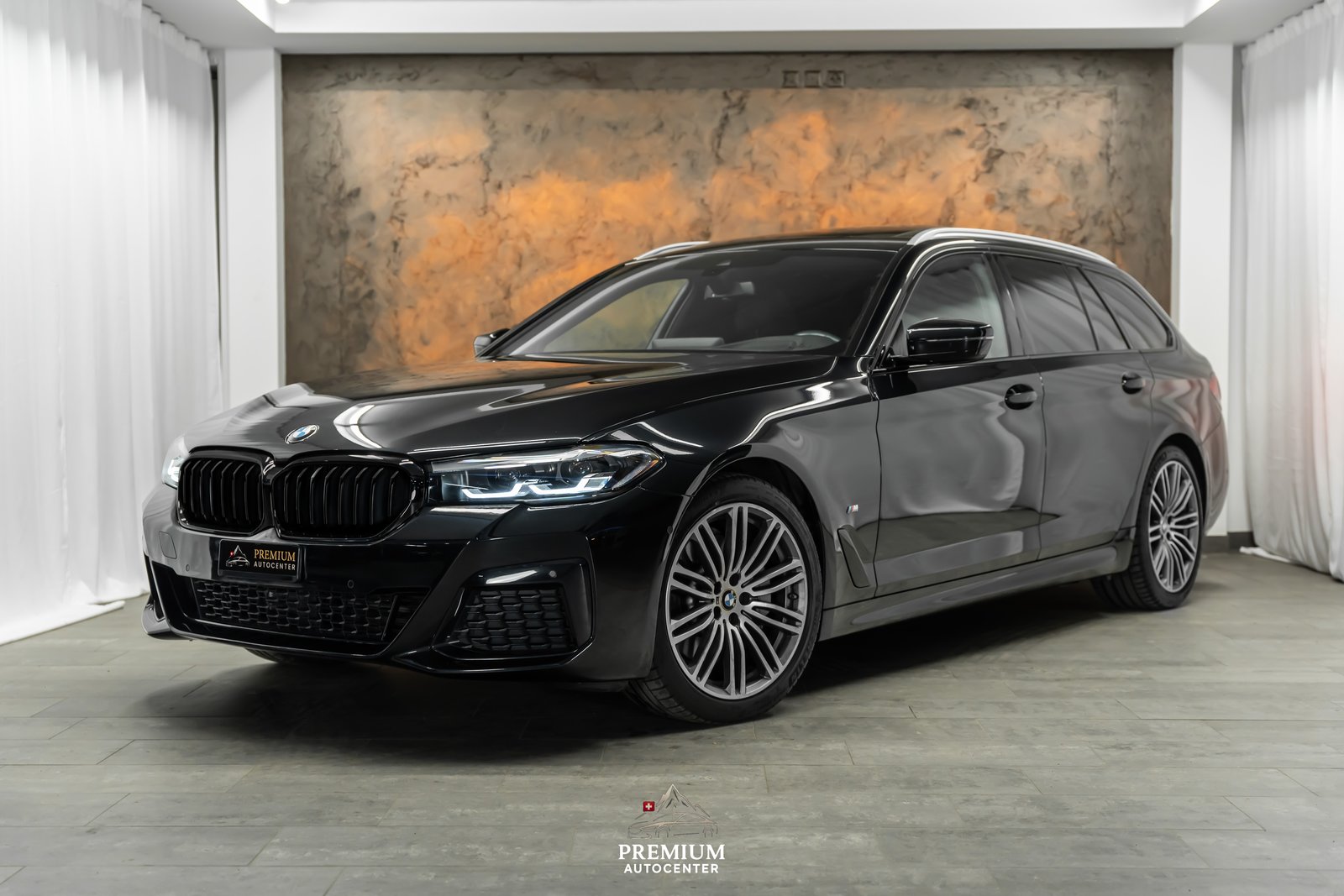 BMW 530i 48V Touring M Sport Steptronic *Facelift*Pan