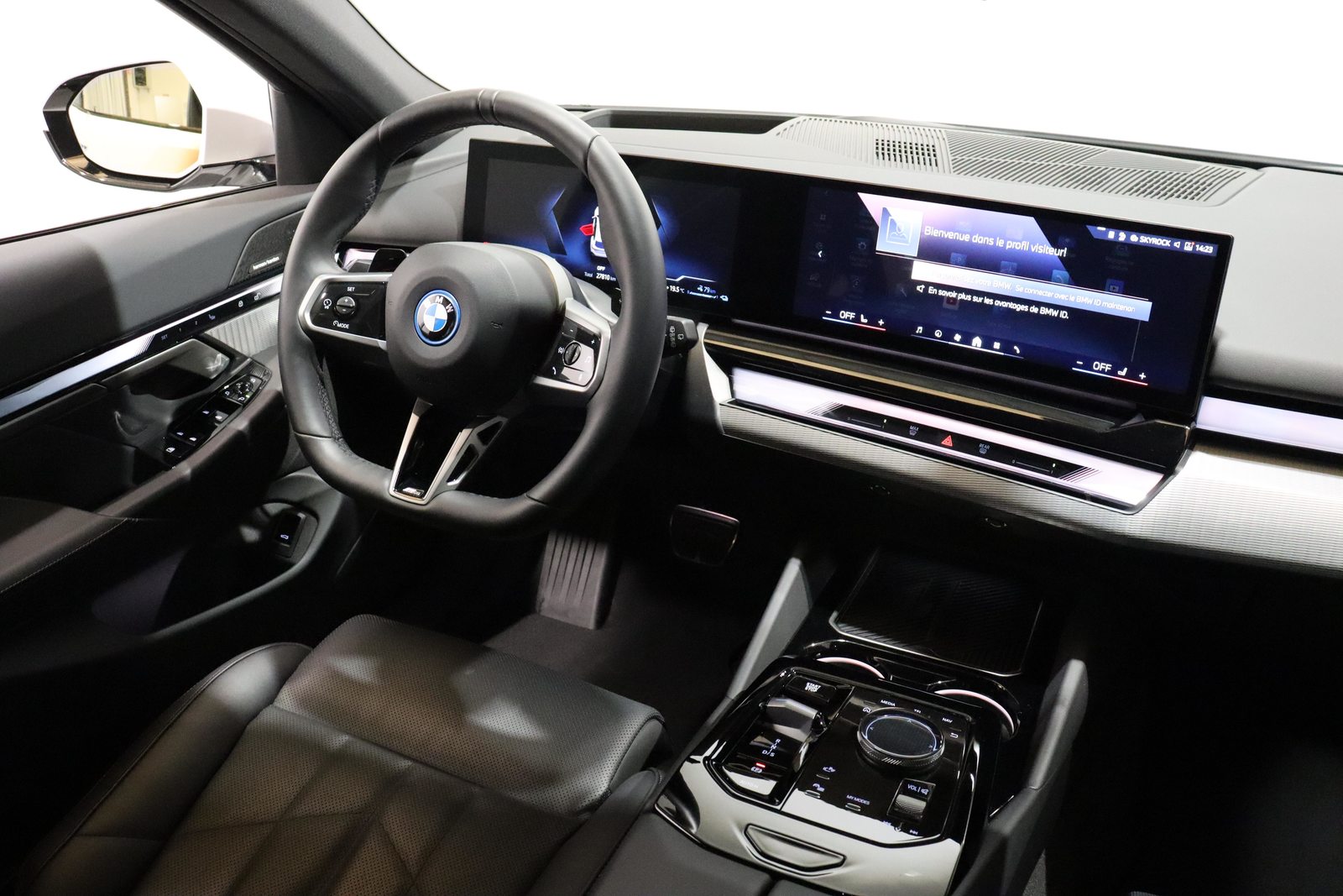 BMW 530e xDrive Touring, Plug-in-Hybrid Benzin/Elektro, Occasion / Gebraucht, Automatik - 7